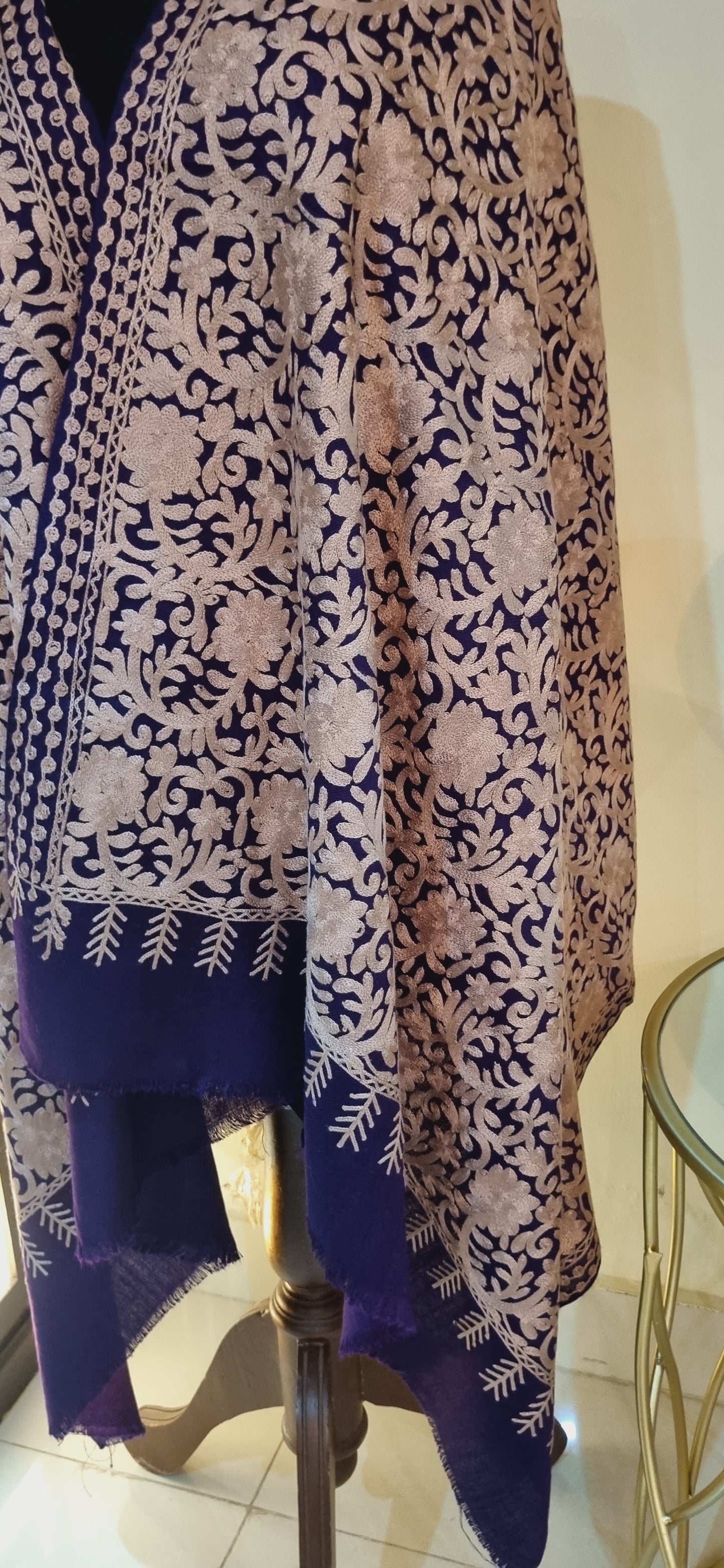 Embroidered minishawl