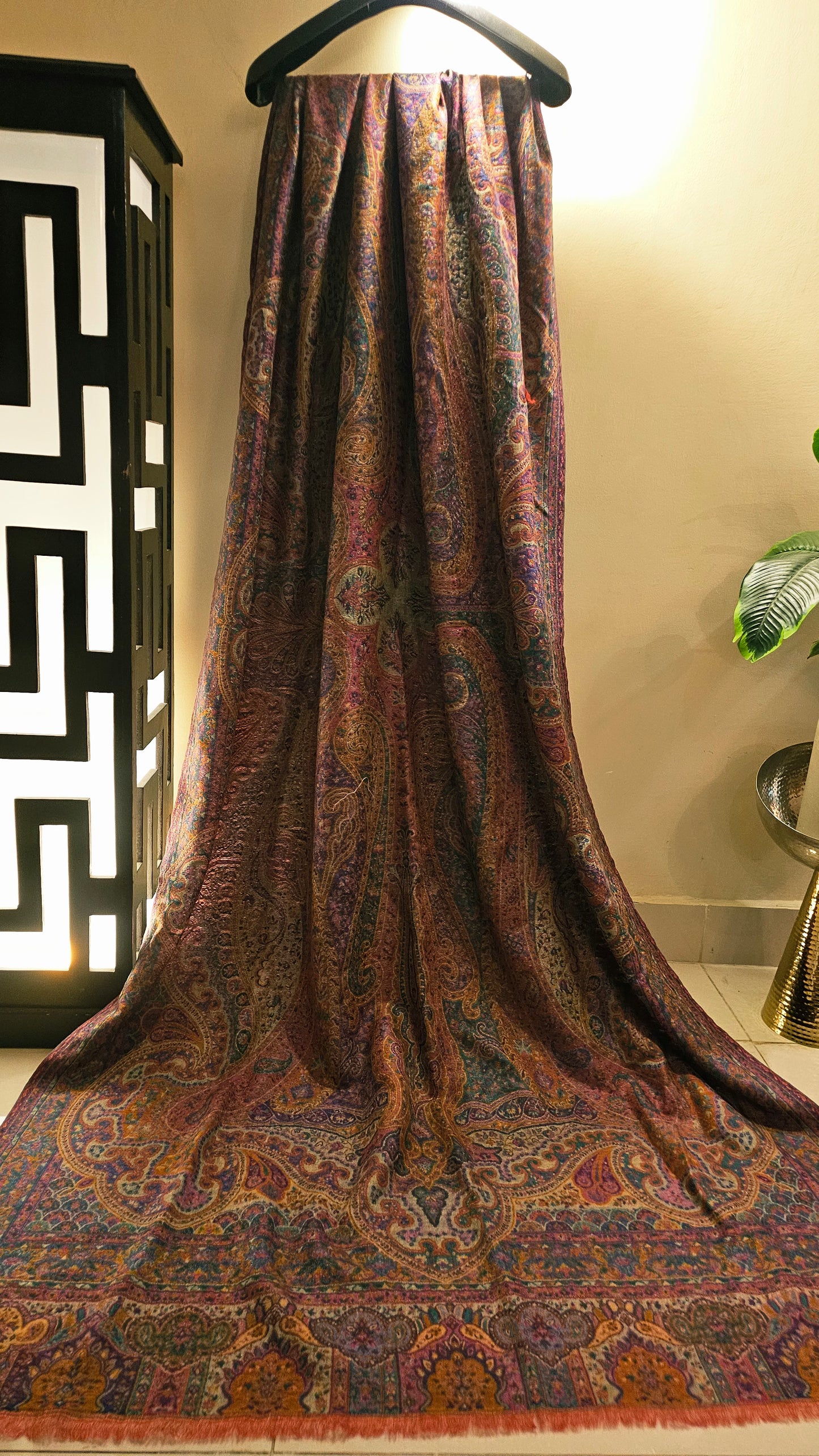 Reversible Persian kaani: Pashmina