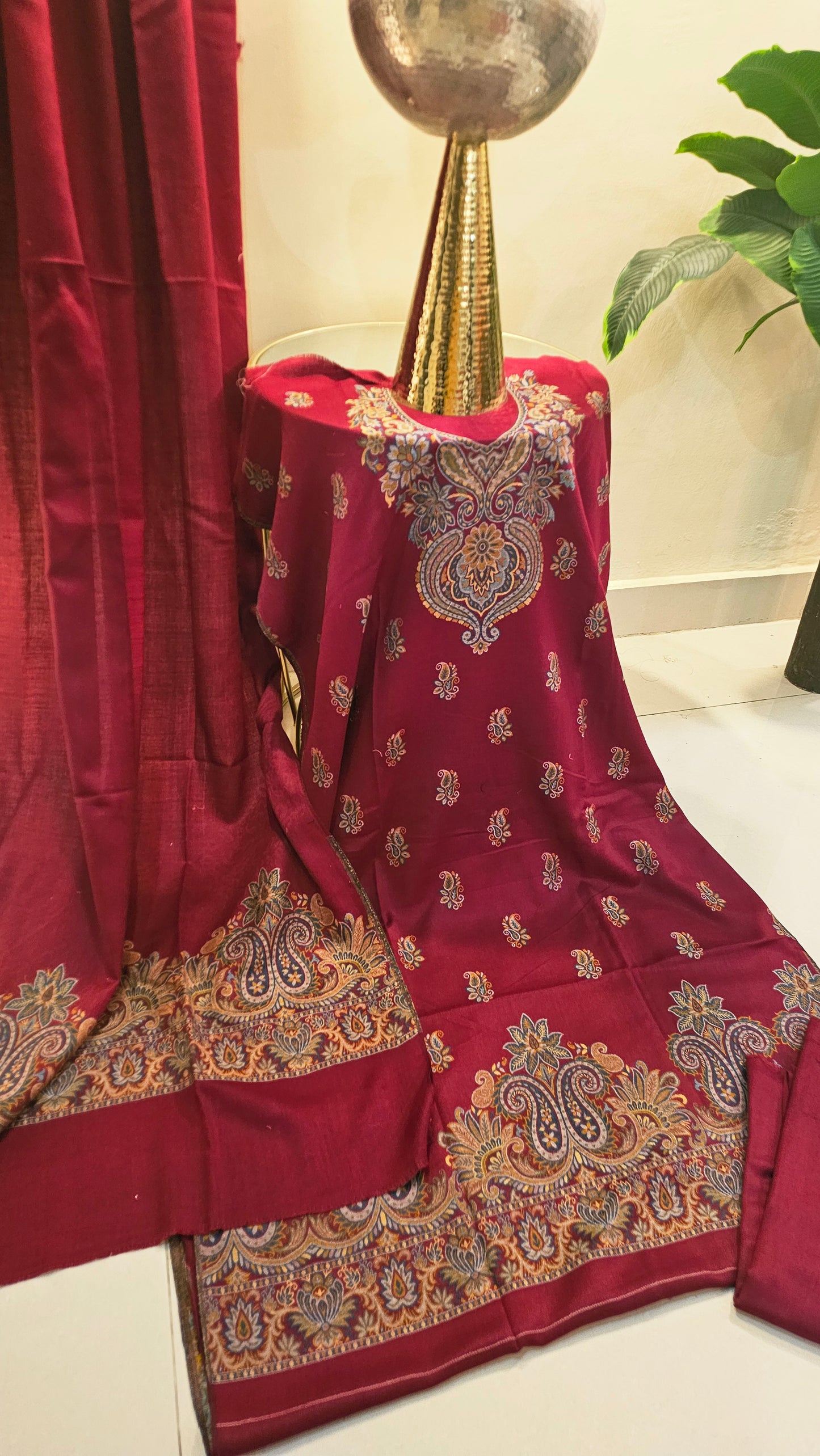 Kaani suit: Pashmina