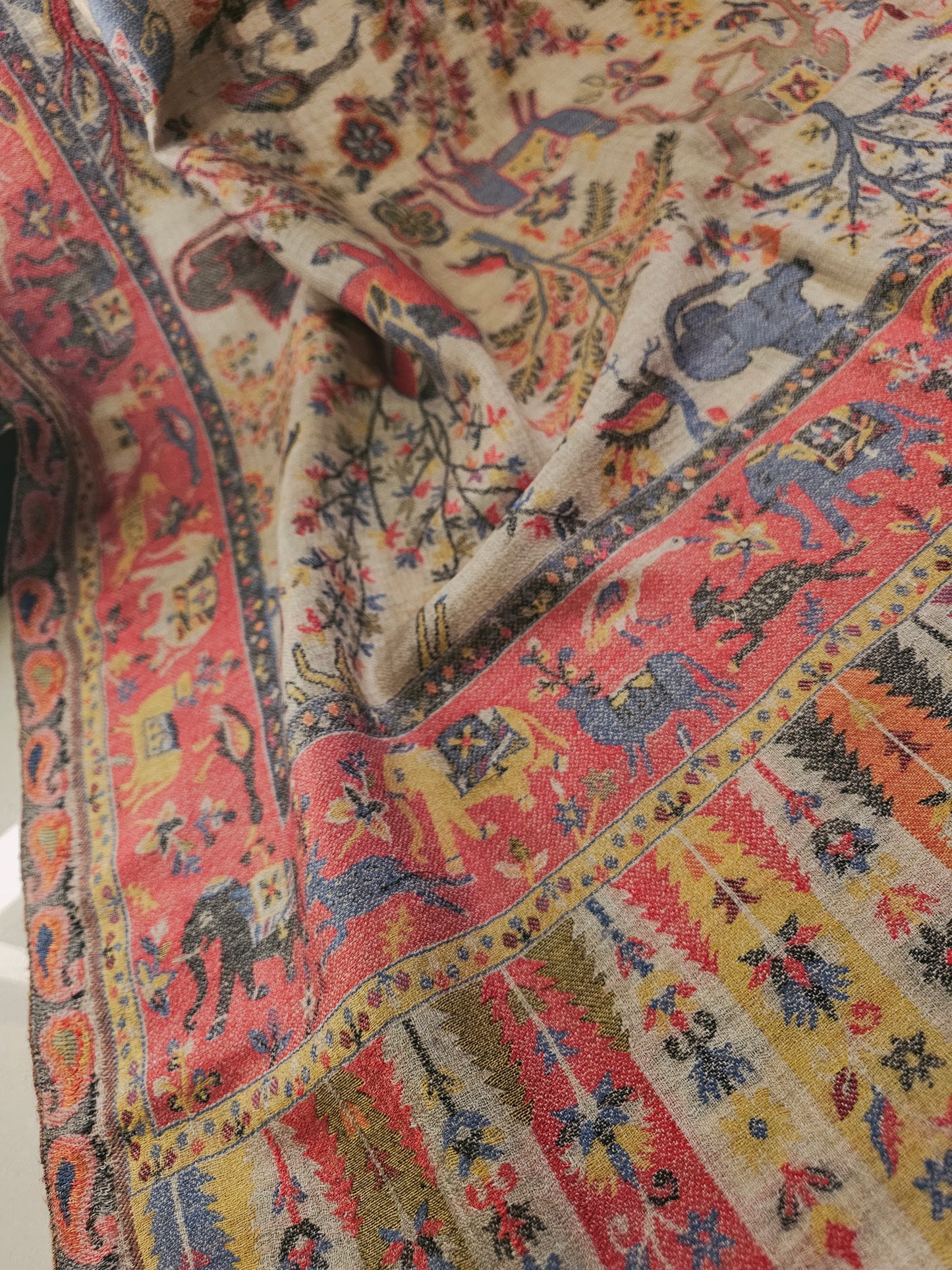 Shikargah kaani toosh shawl