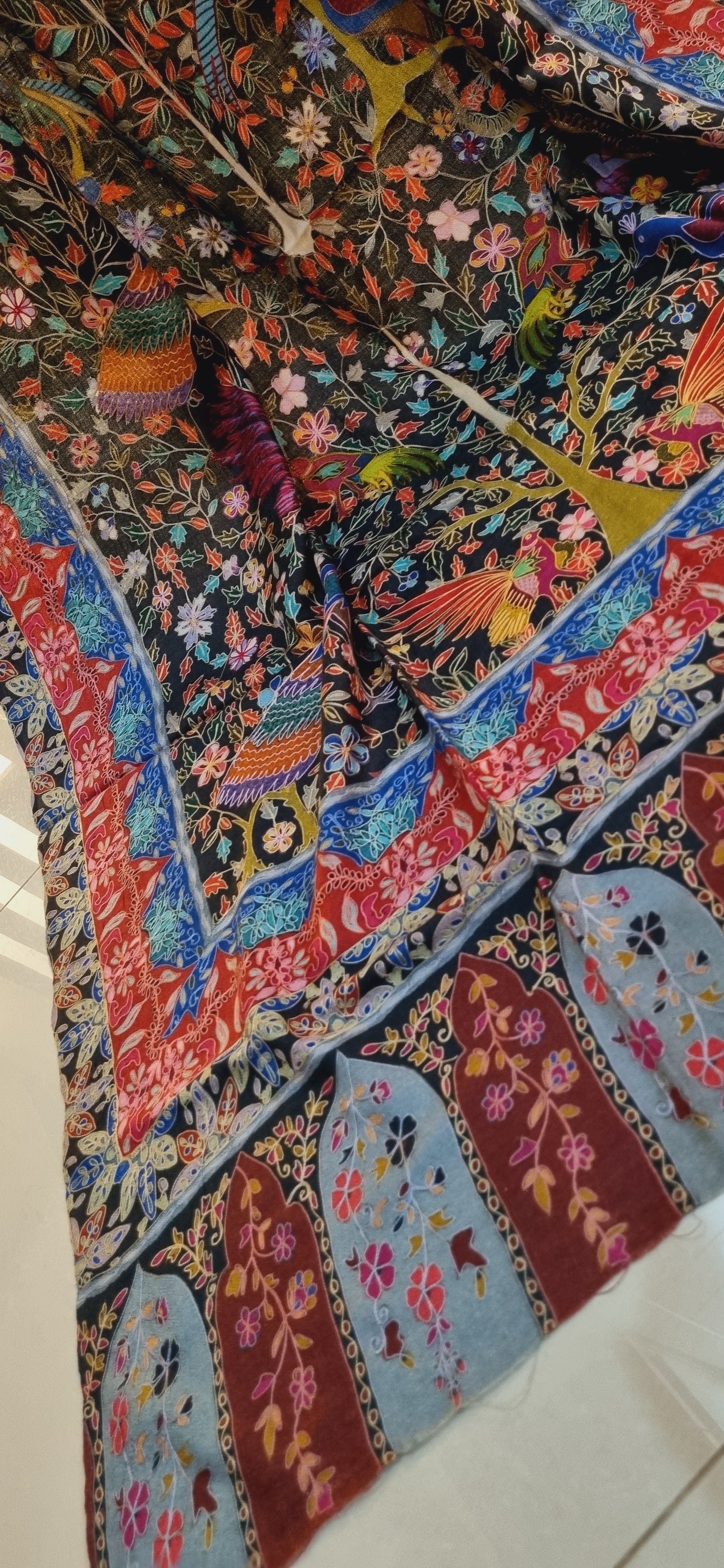 Reelkar embroidered pashmina shawl