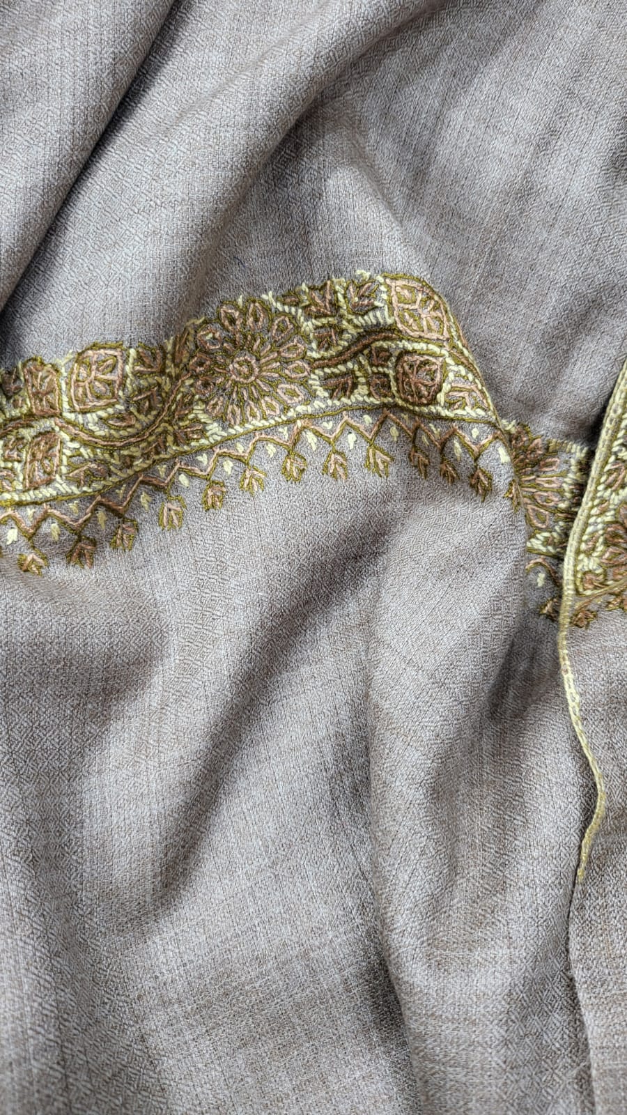 Sui Embroidered shawl
