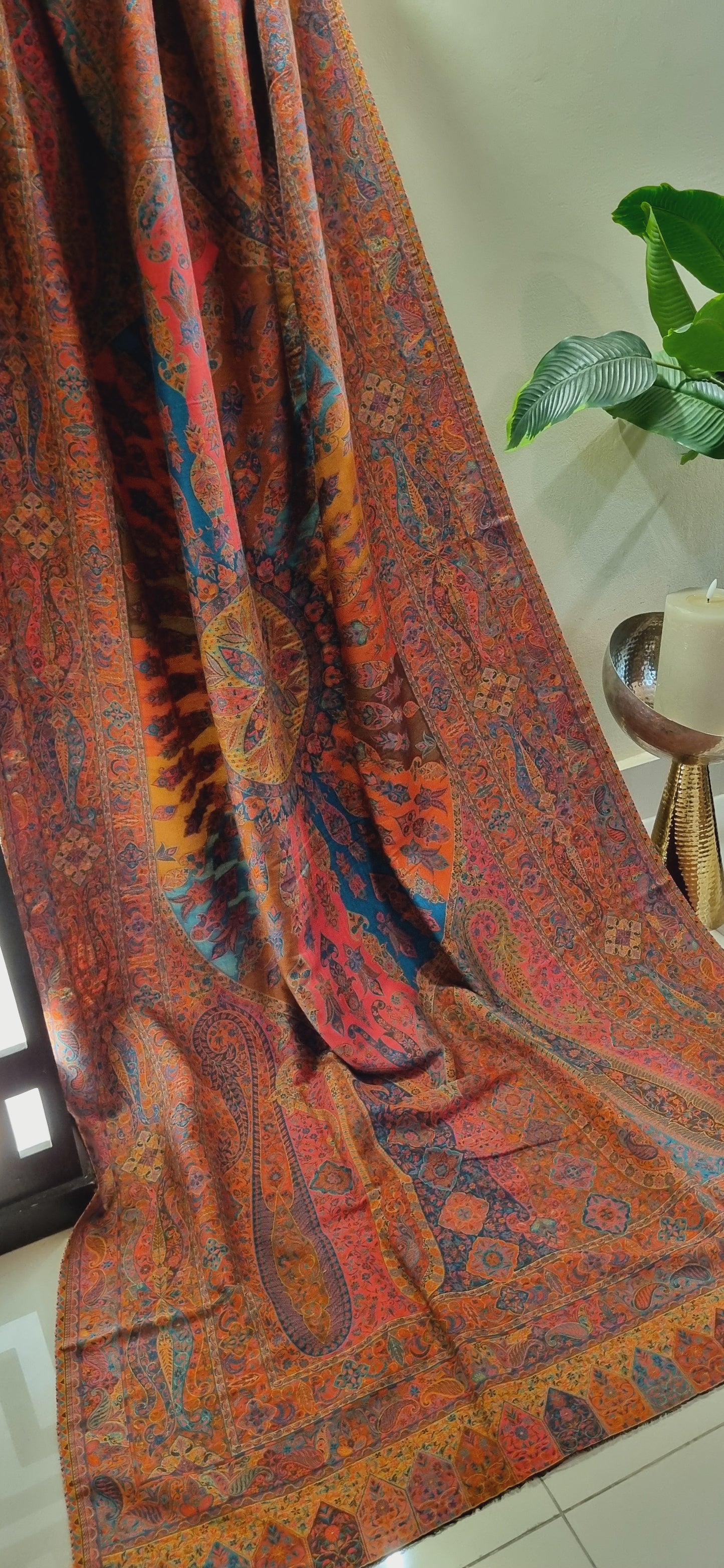 Shahjahani kaani shawl