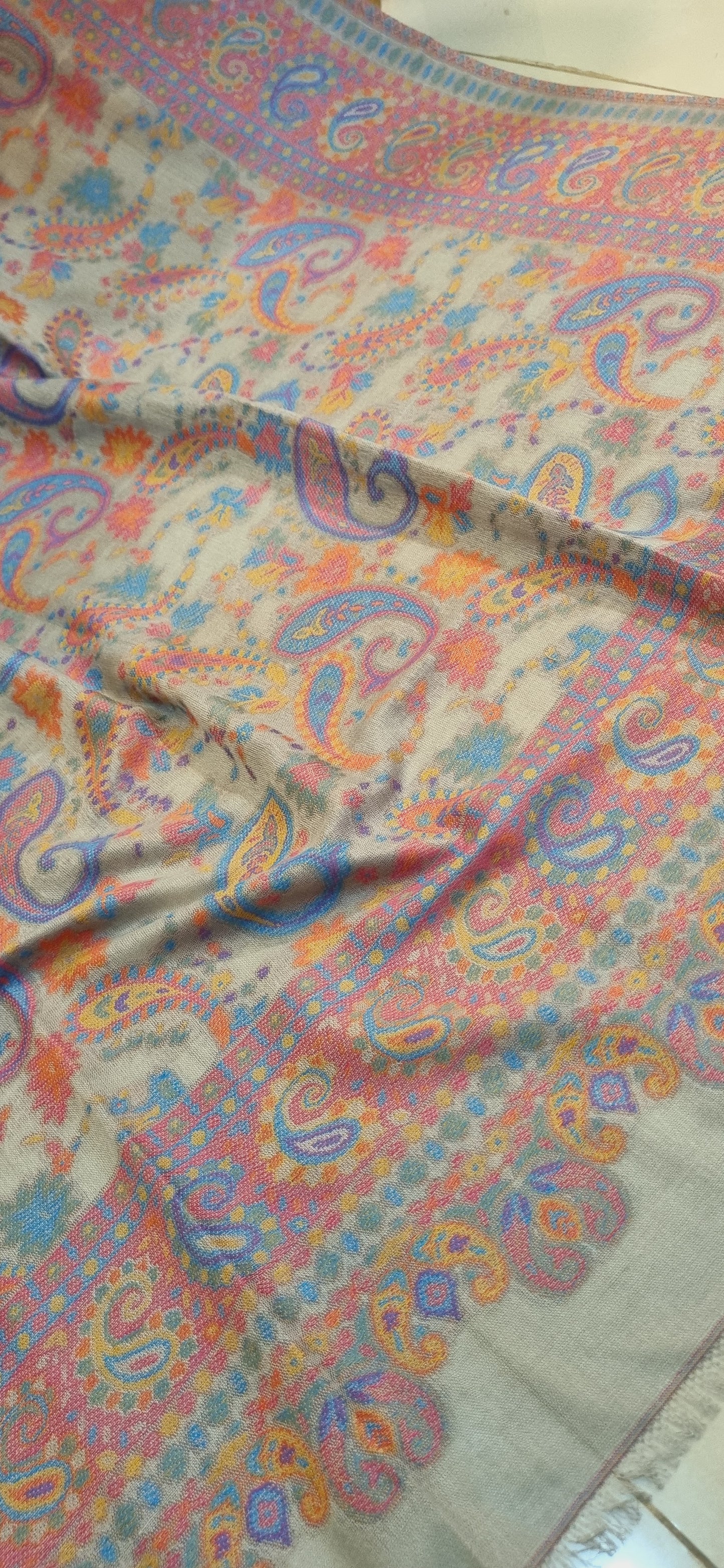 Woolen pashmina kaani shawl