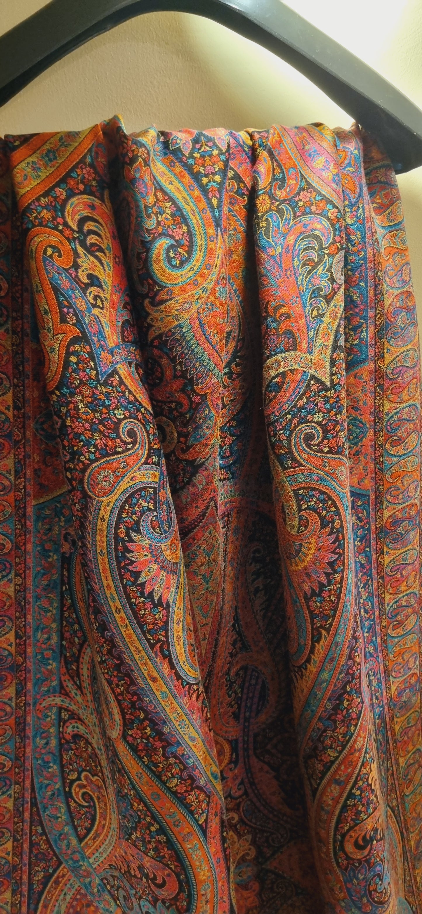 Shahjahani kaani shawl