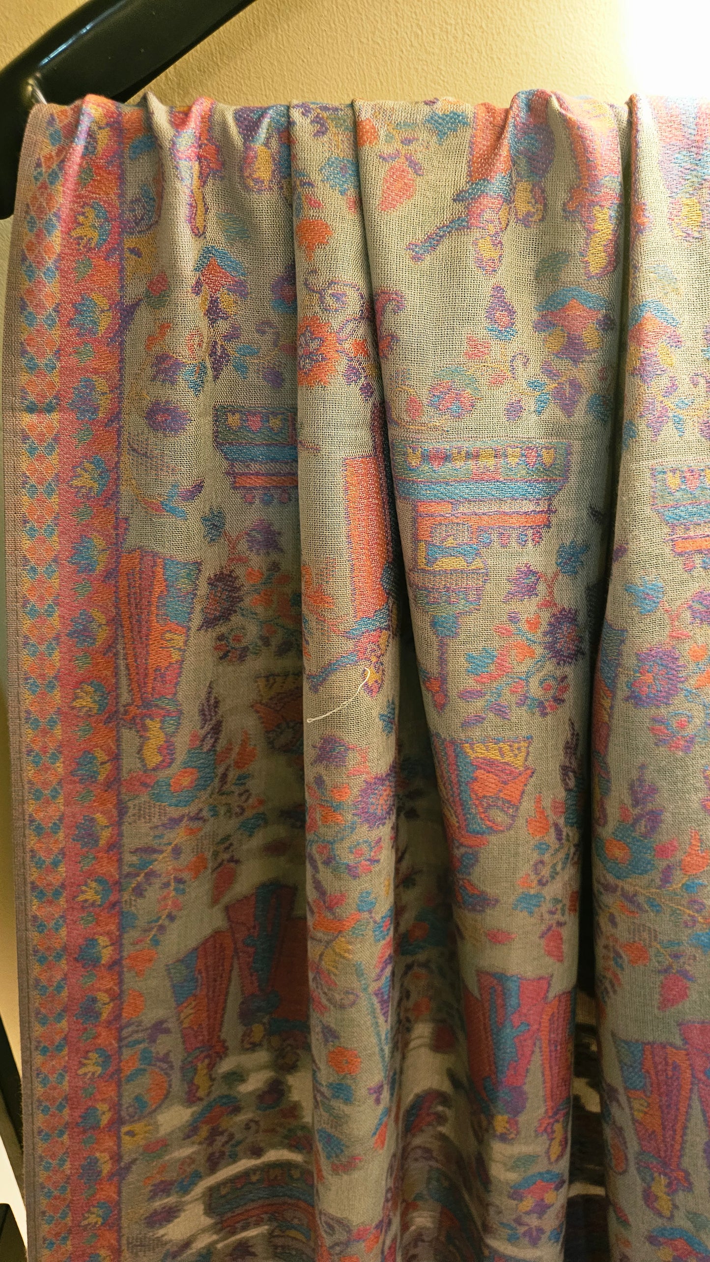Kaani shawl: woollen pashmina
