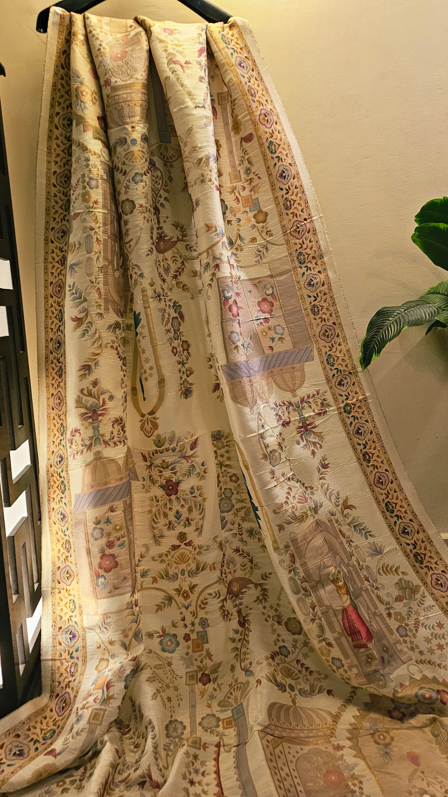Meenakari shikargah shawl: silk