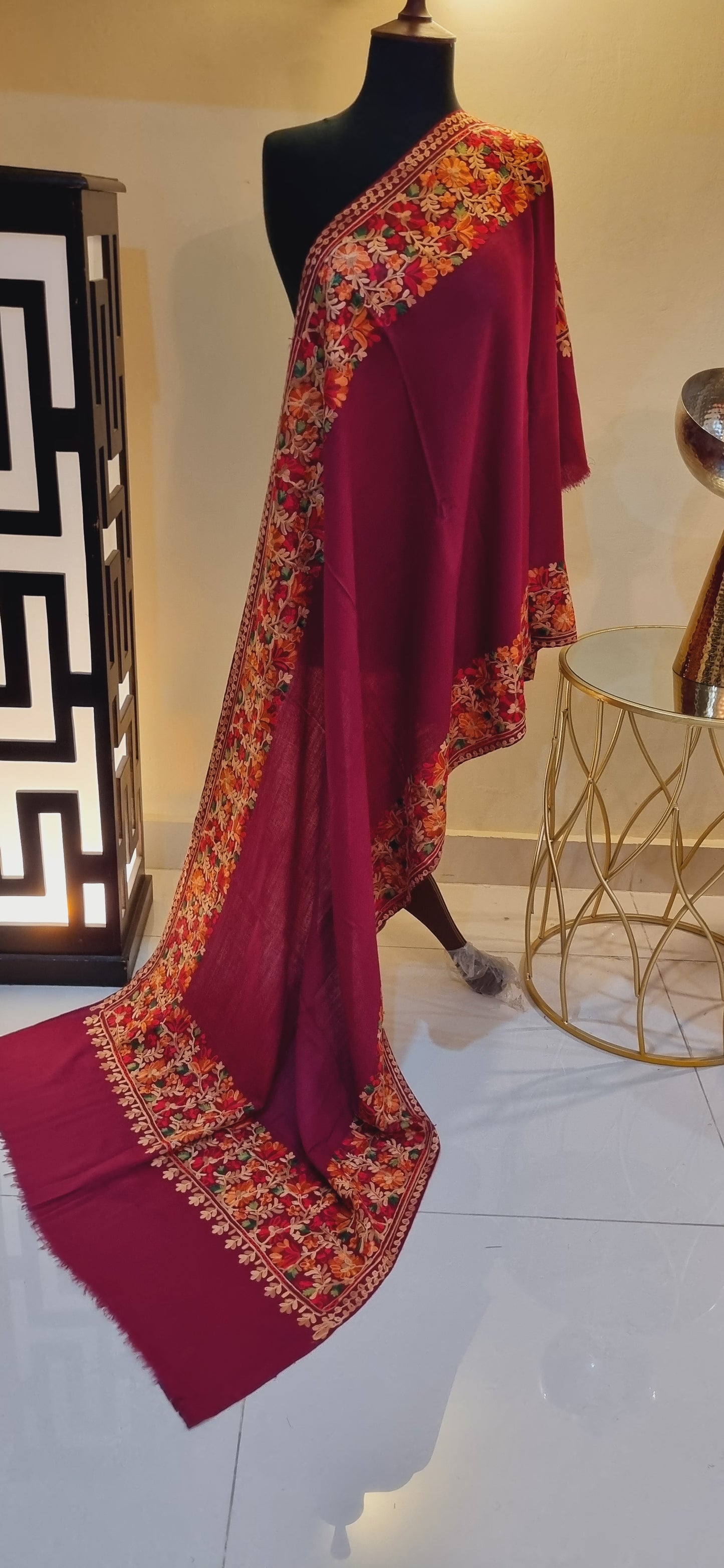 Embroidered minishawl