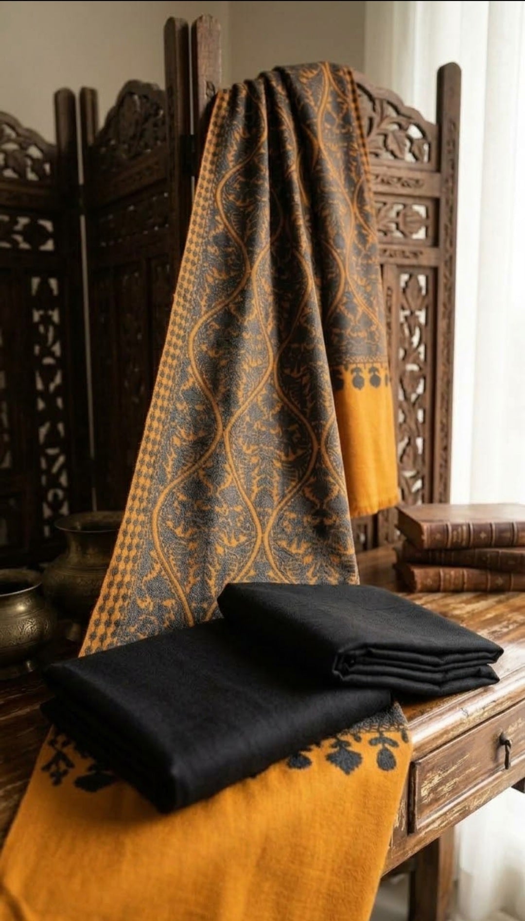 Embroidered minishawl suit: Pashmina