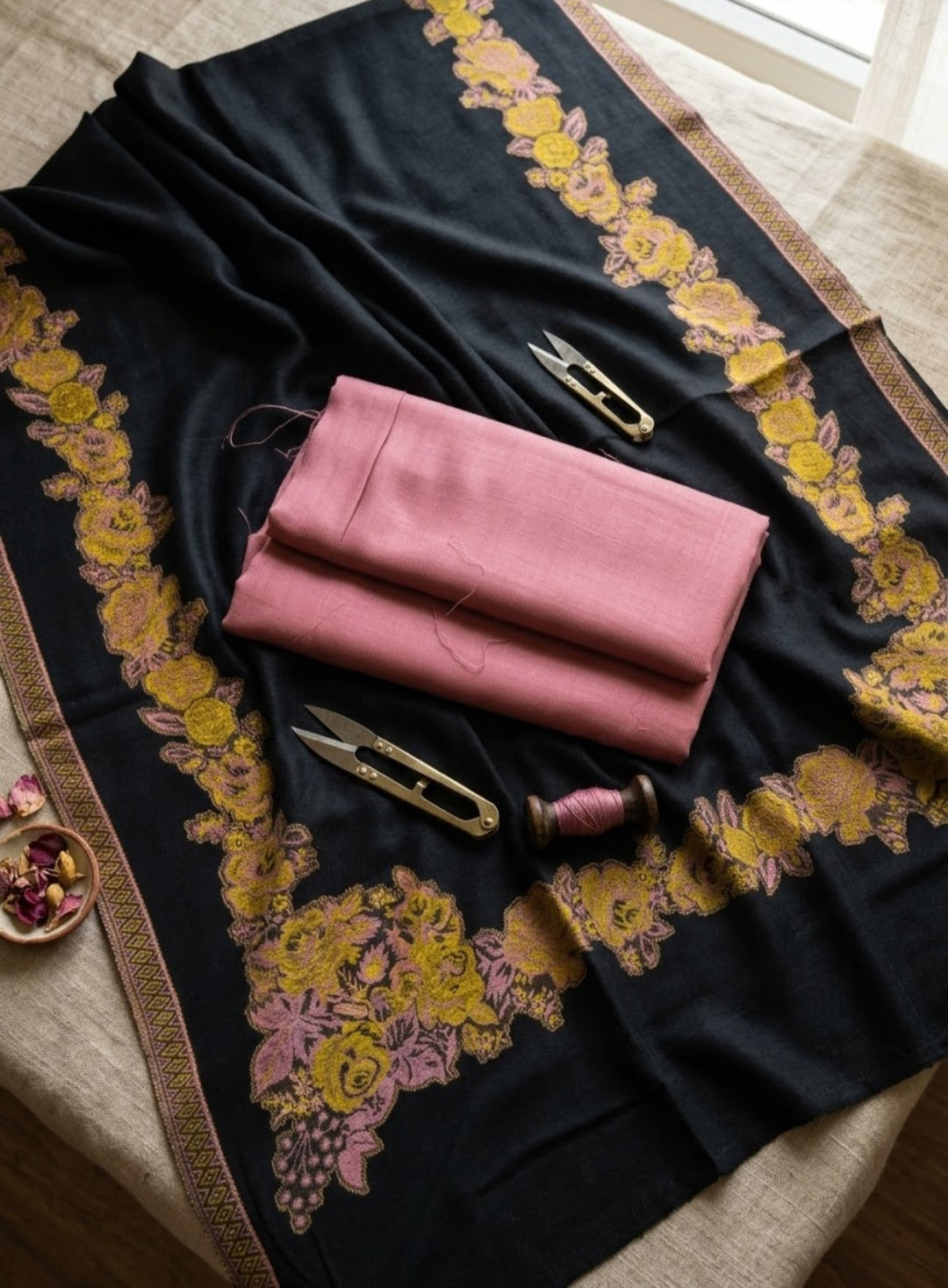 Kaani suit: Pashmina