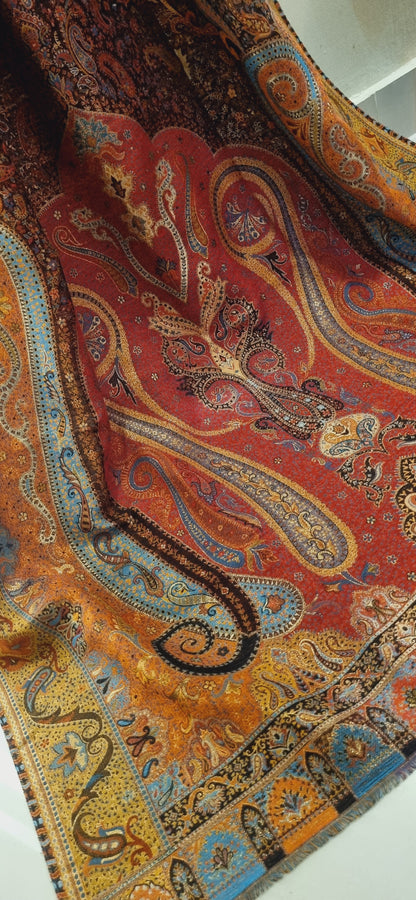 Pashmina kaani with zaree weave