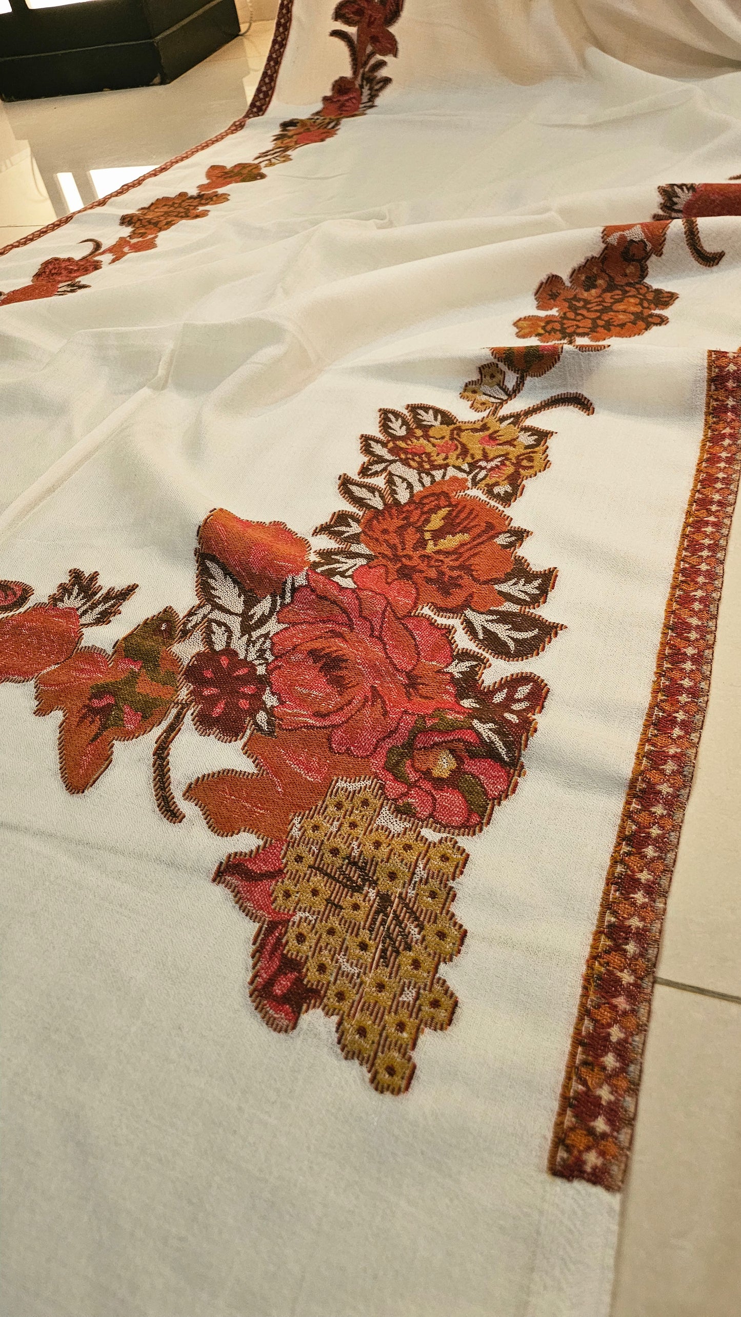 Kaani minishawl: Toosh