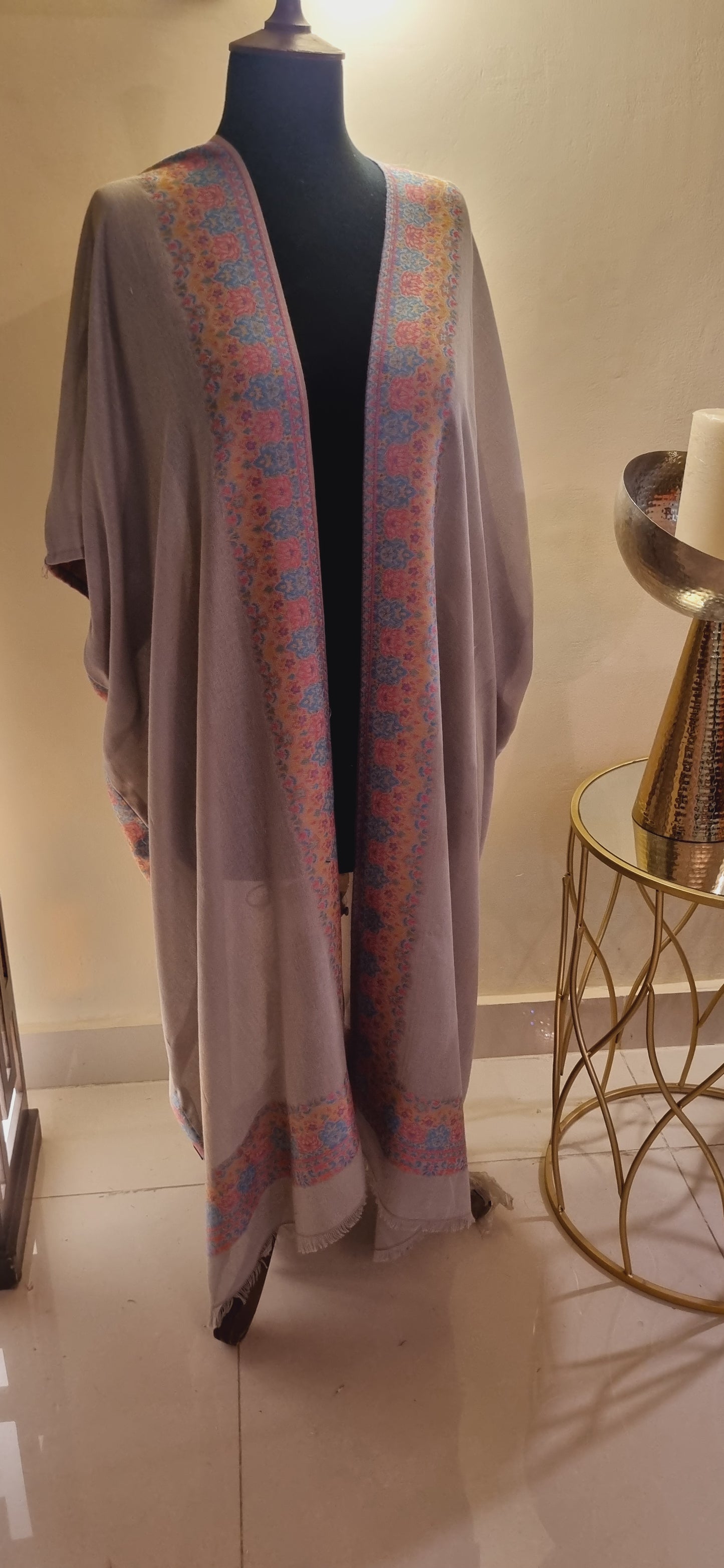 Pashmina kaani shrug