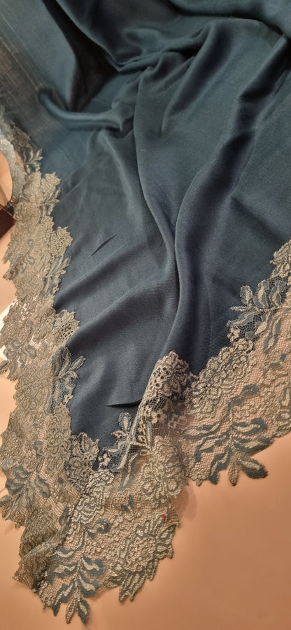 Pashmina chantilly shawl