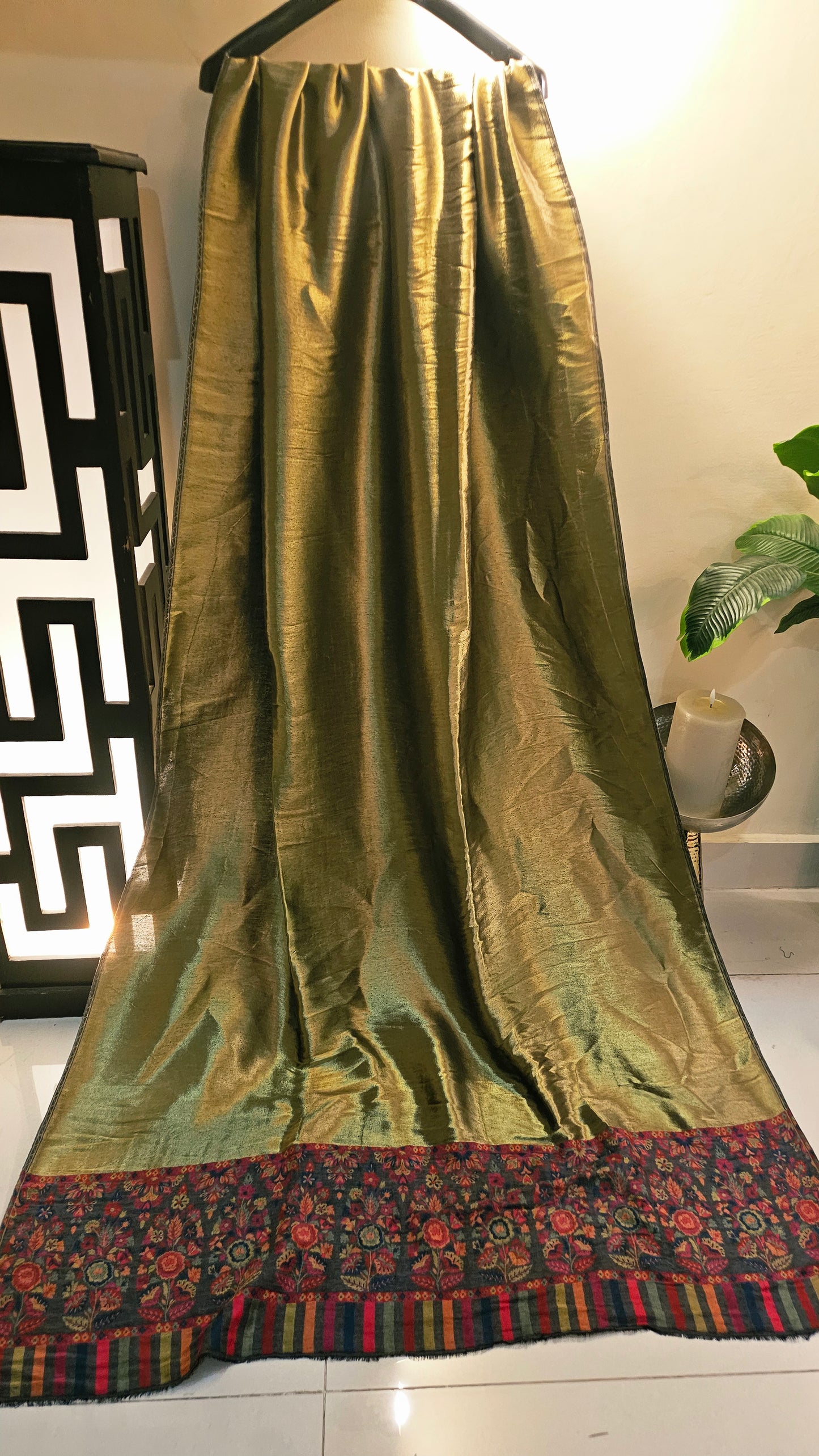 Reversible kaani: Pashmina