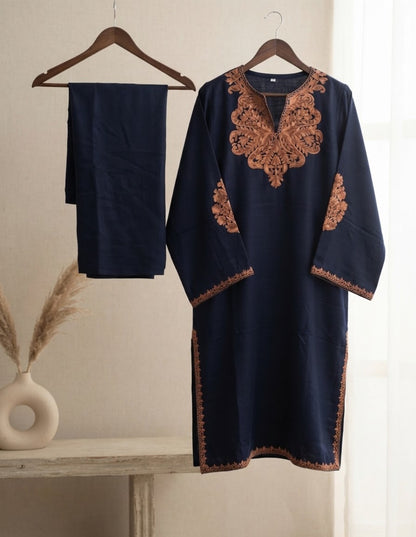 Embroidered kurta trouser: Pashmina