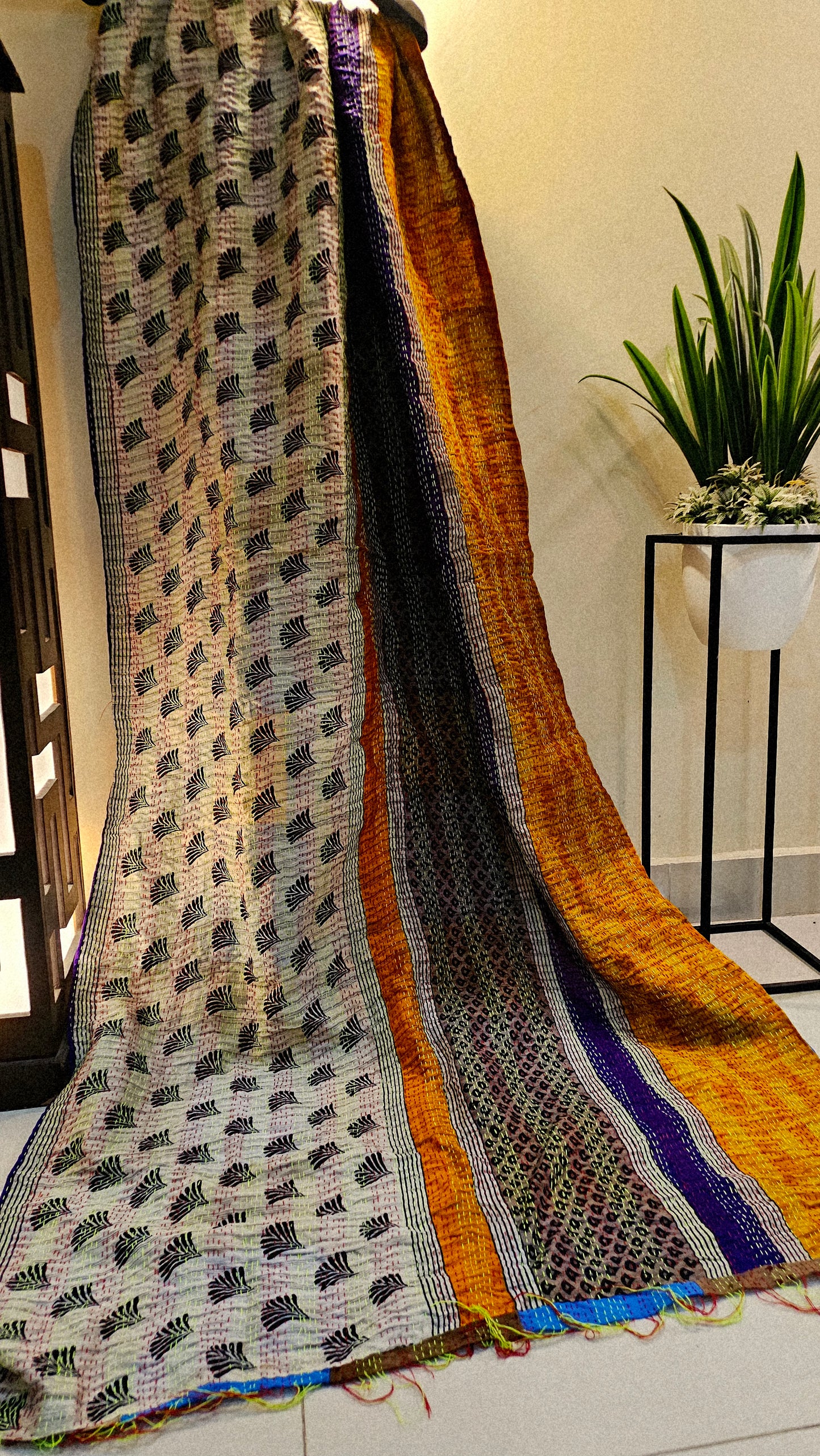 Rilli hand embroidered duapta