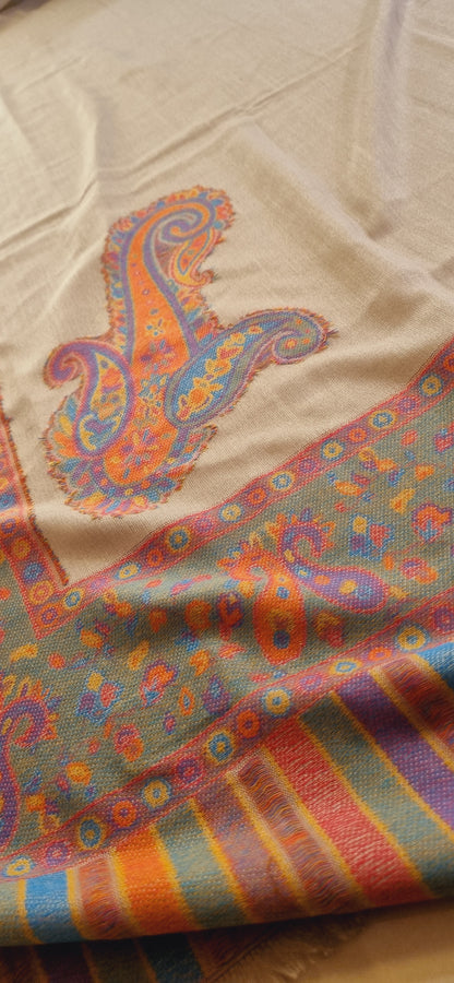 Soft pashmina kaani shawl