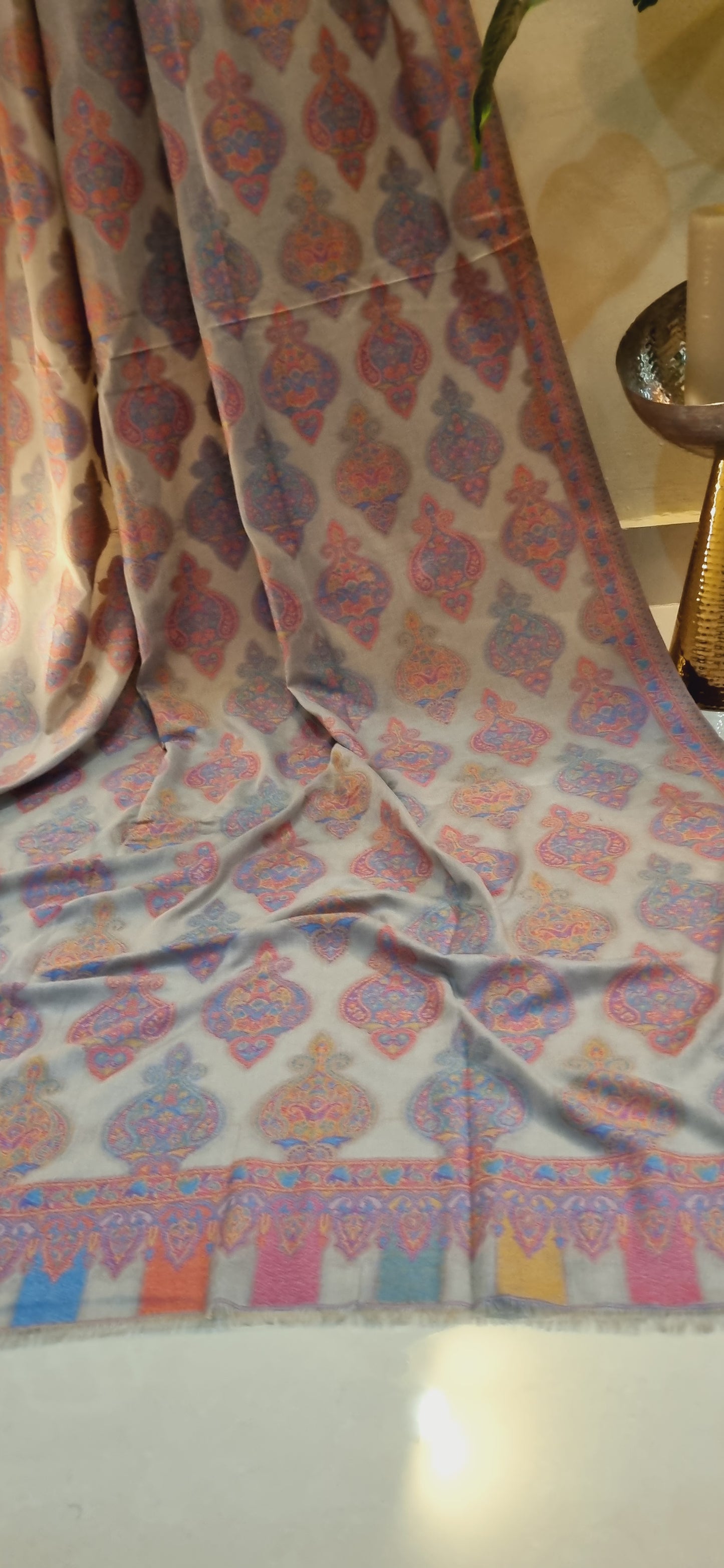 Woollen pashmina kaani shawls