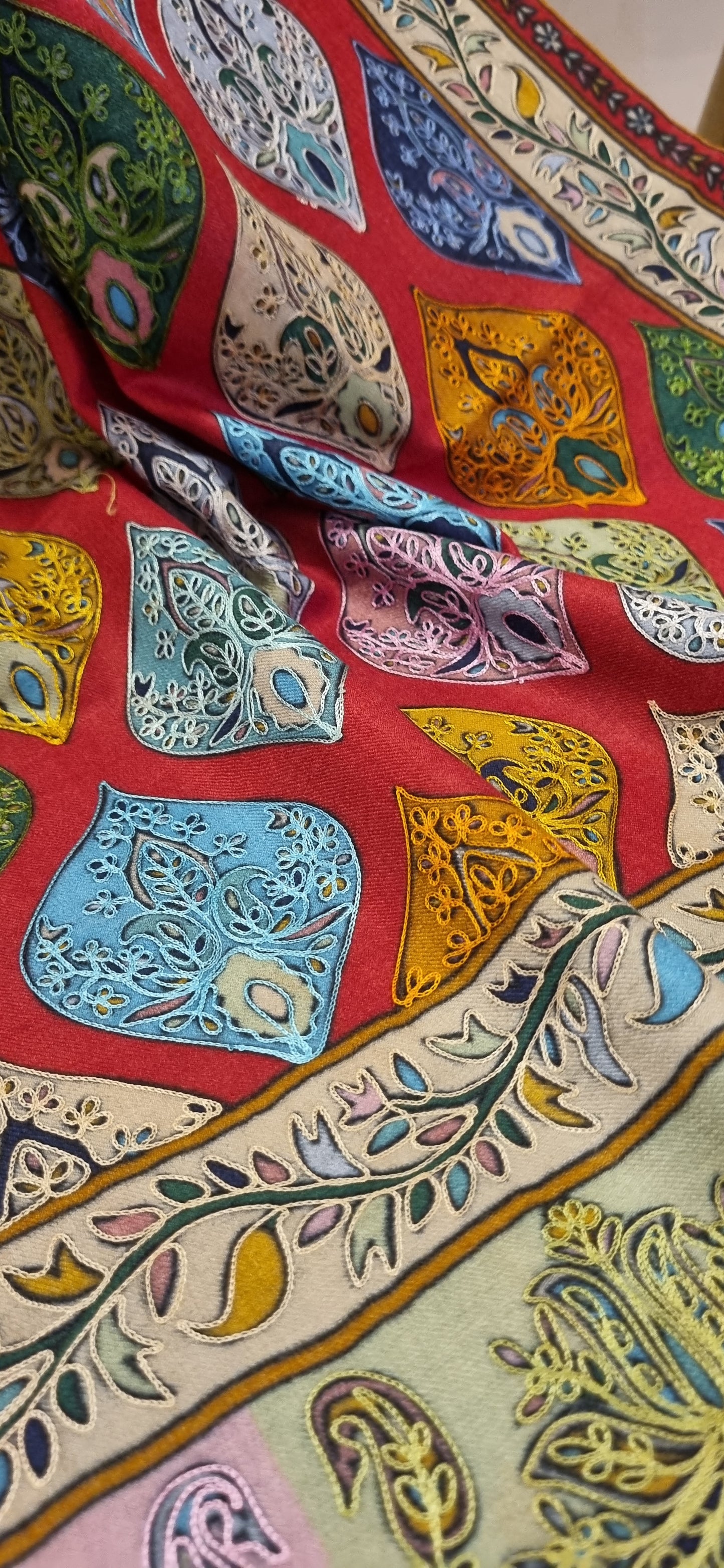 Reelkar embroidered pashmina