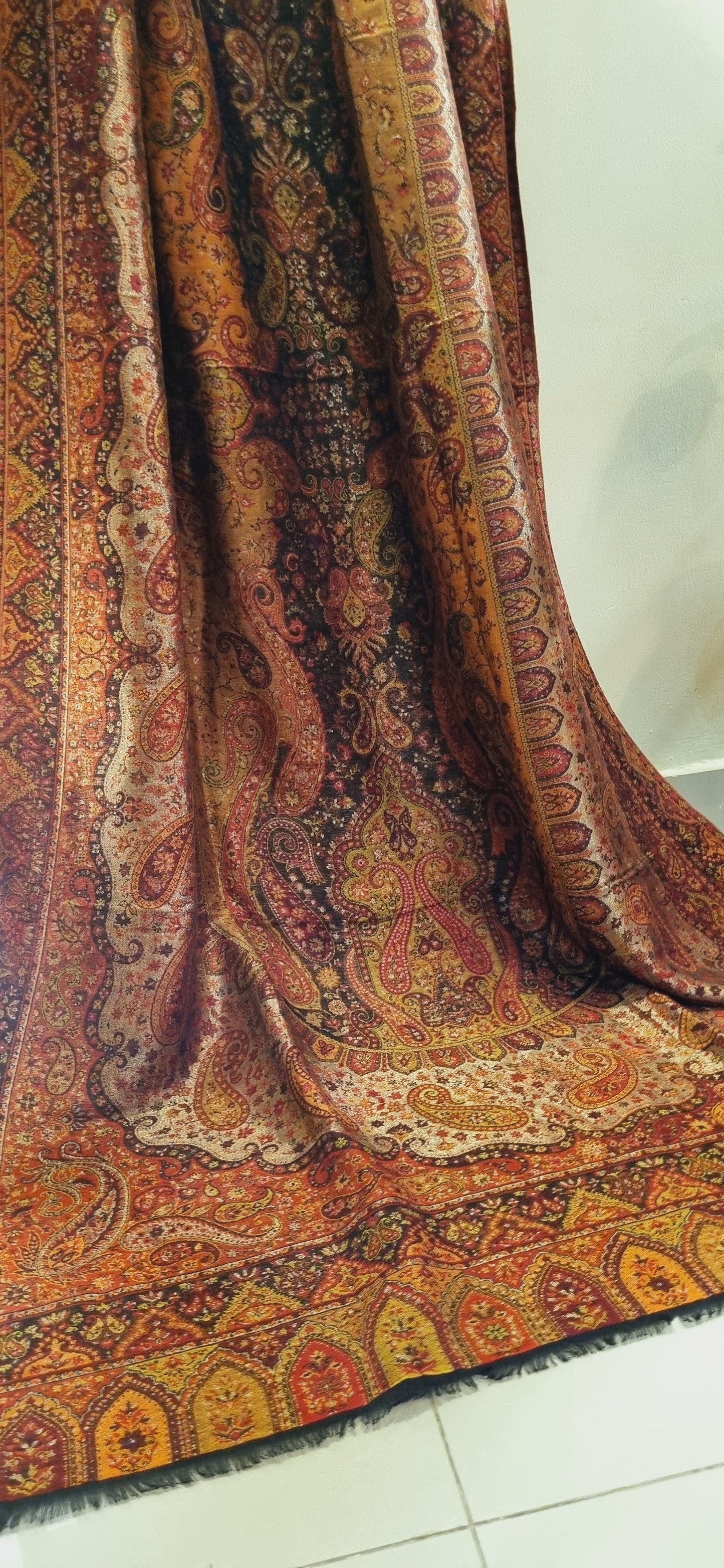 Reversible moonlight gandhara kaani shawl