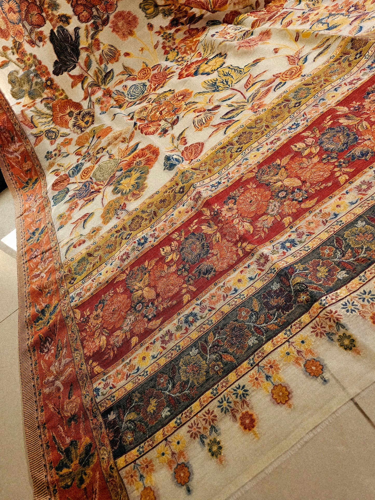 Silk kaani dupata