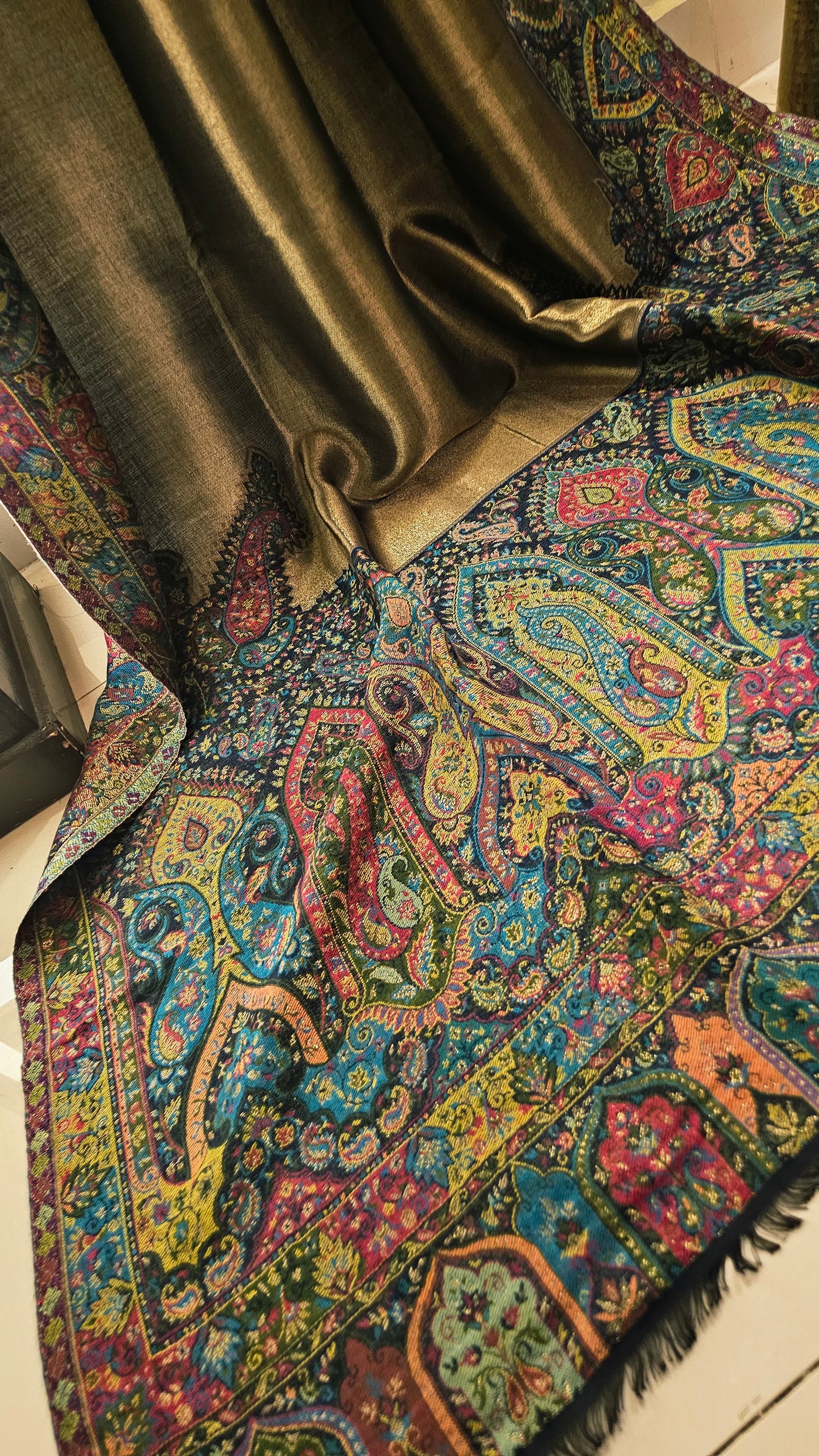 Reversible moonlight kaani: Shawl