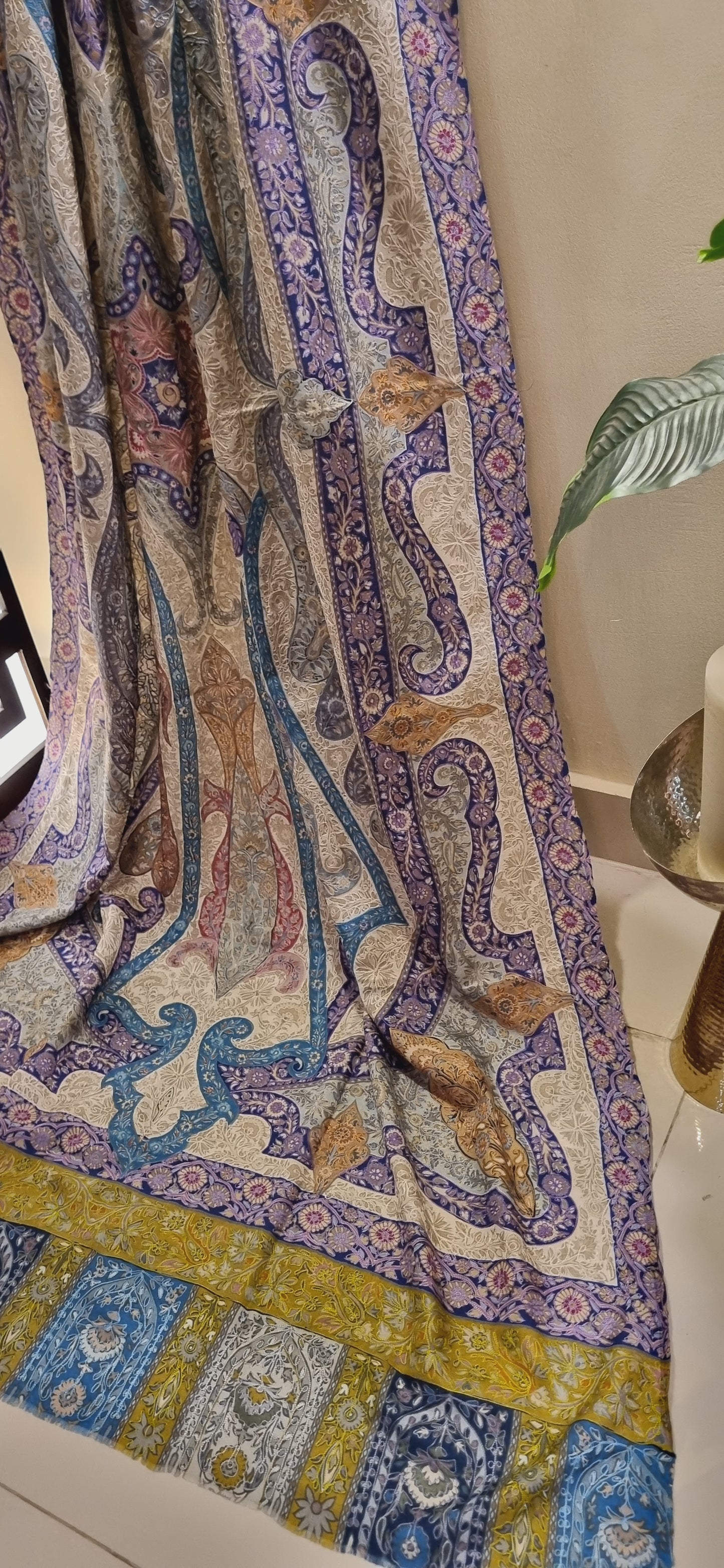 Reelkar embroidered pashmina