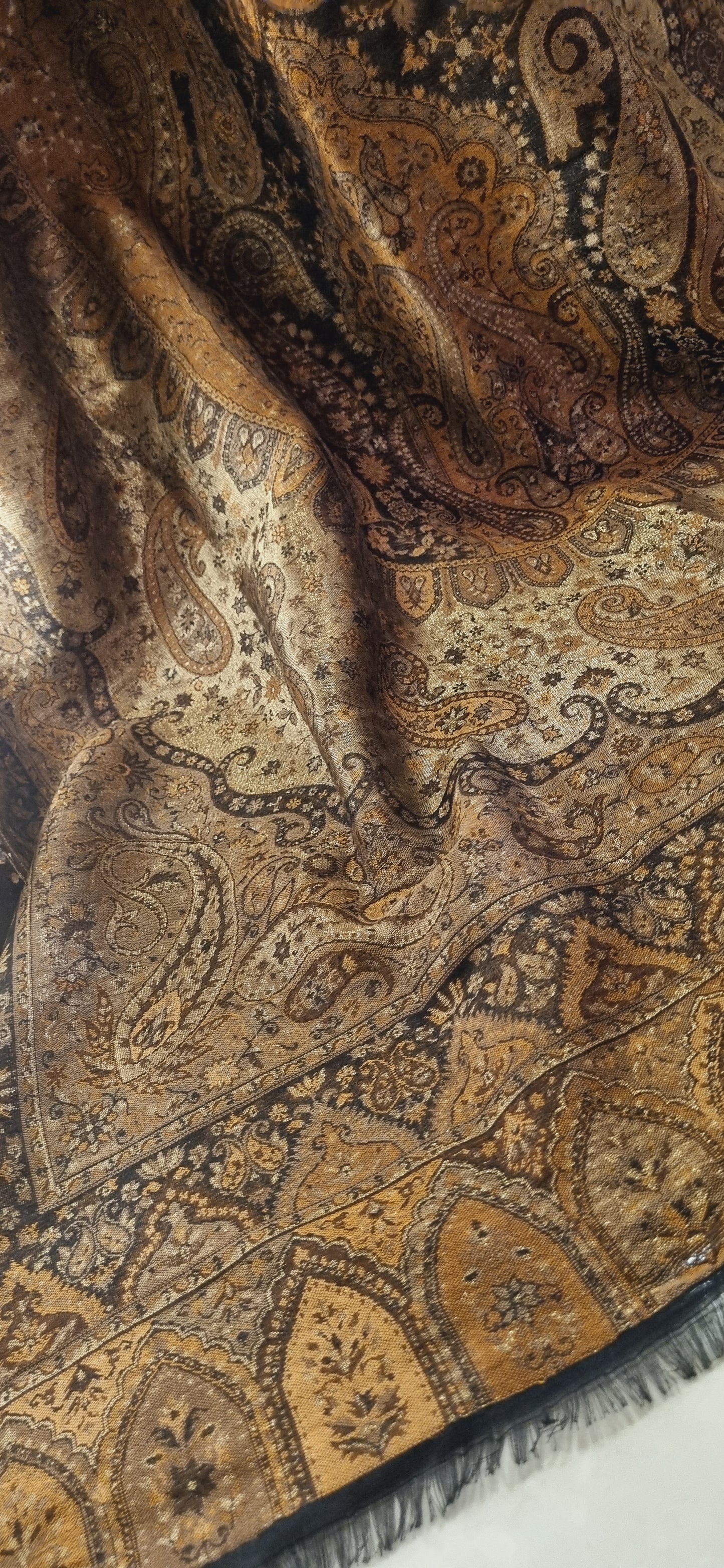 Moonlight gandhara kaani reversible shawl