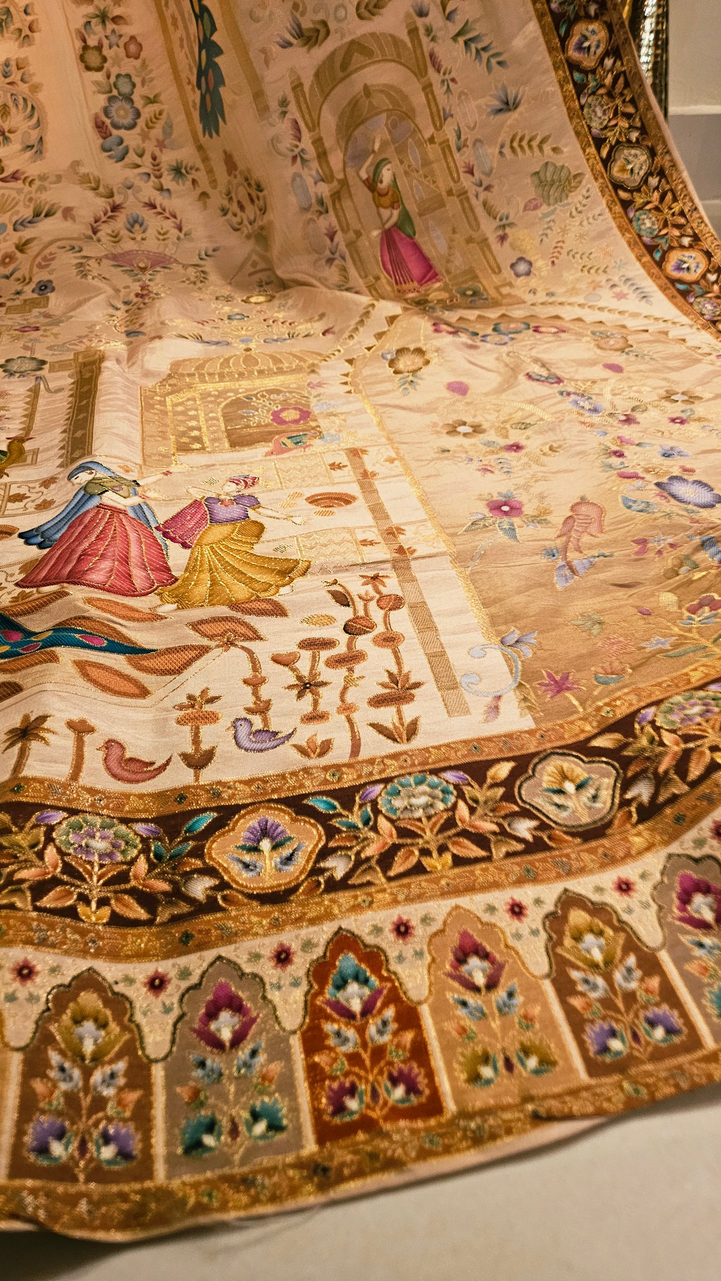 Meenakari shawl:Patola silk
