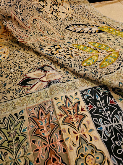 Reelkar embroidered silk dupatta