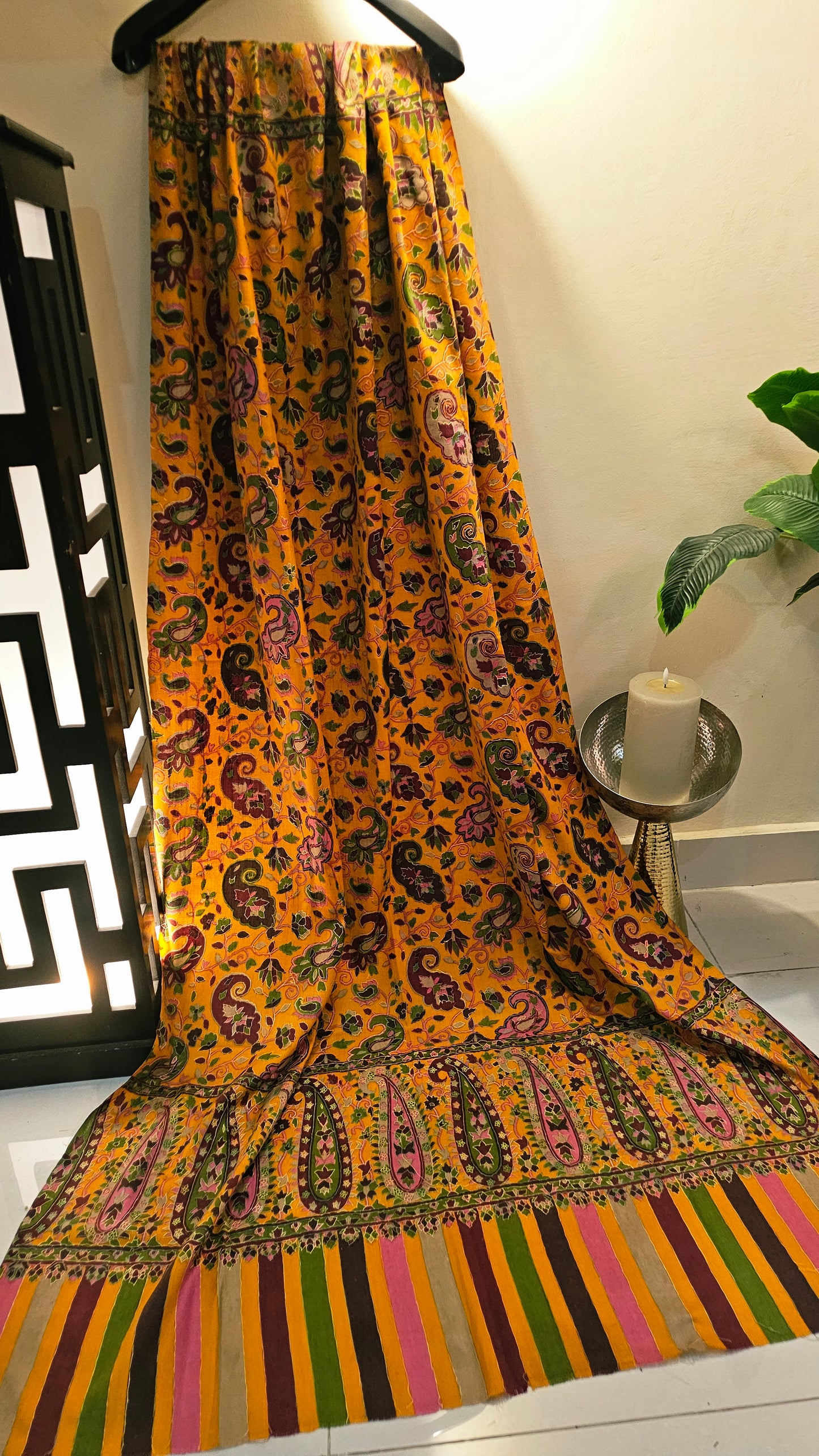 Kalamkar embroidered: Pashmina