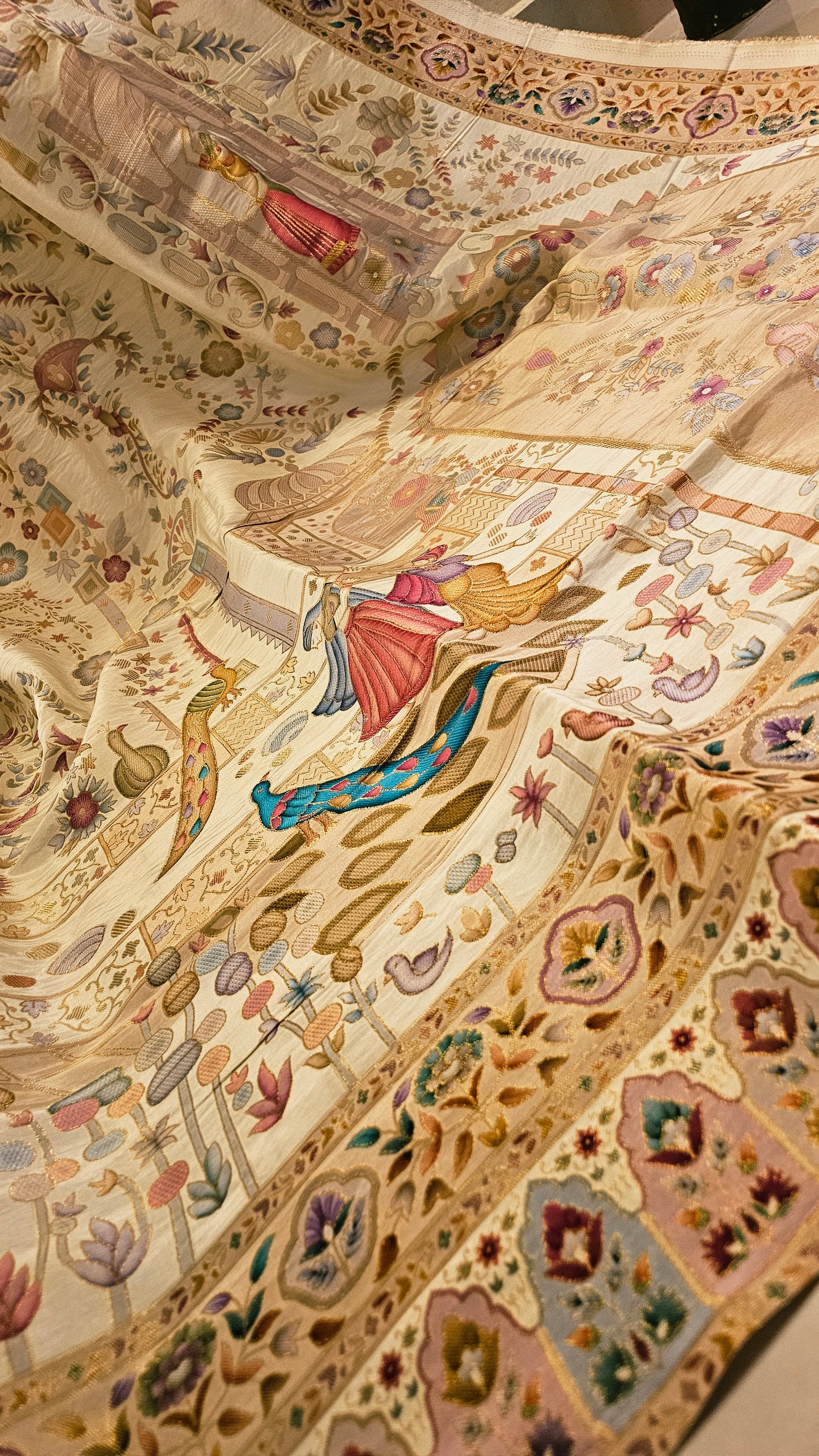 Meenakari shikargah shawl: silk