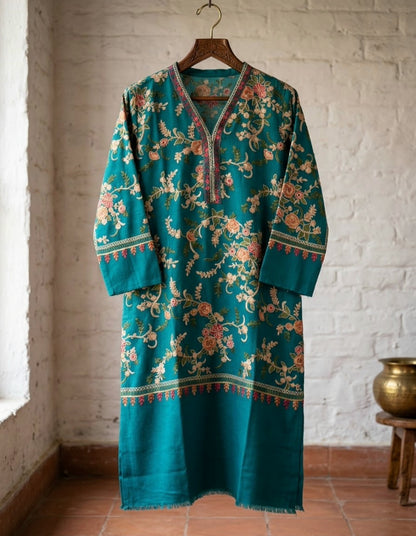 Embroidered kurta: Pashmina