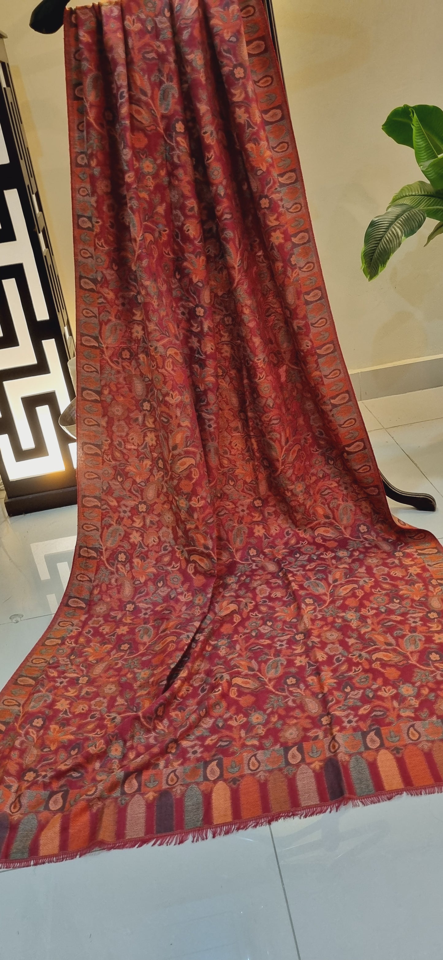 Woolen pashmina kaani shawl