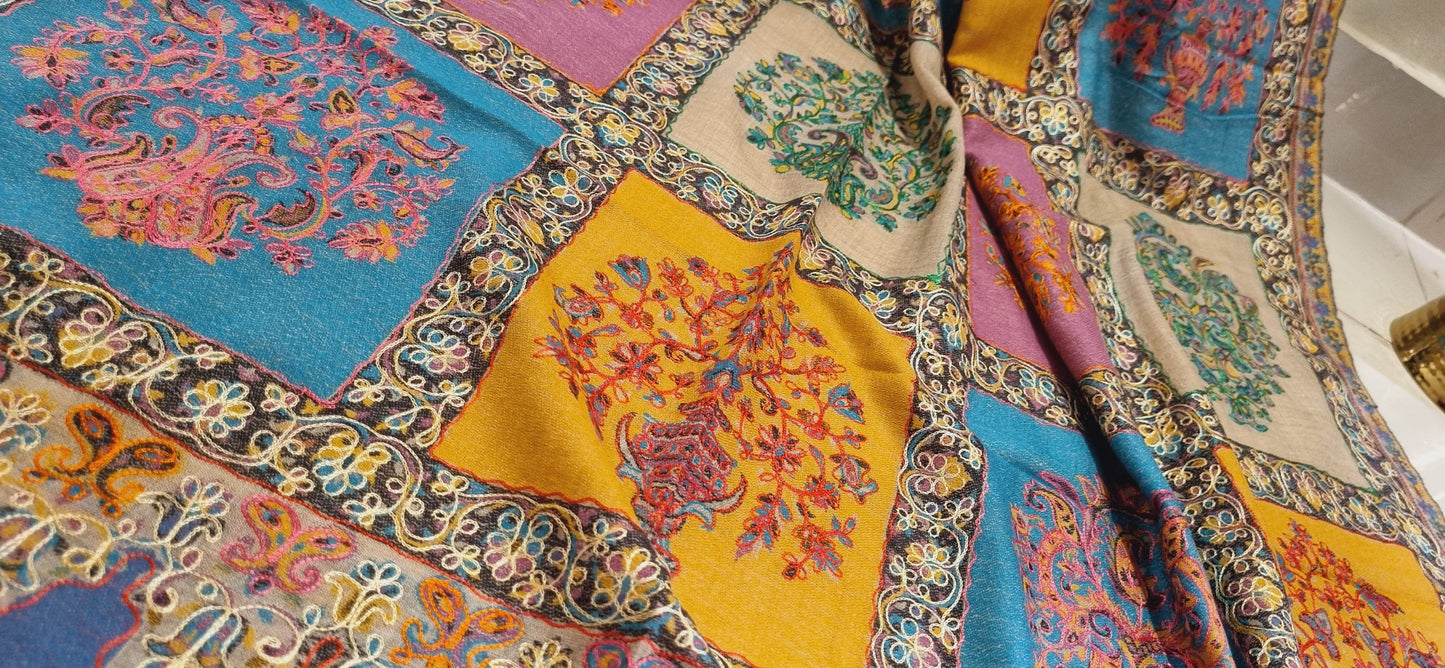 Reelkar embroidered kaani: Toosh