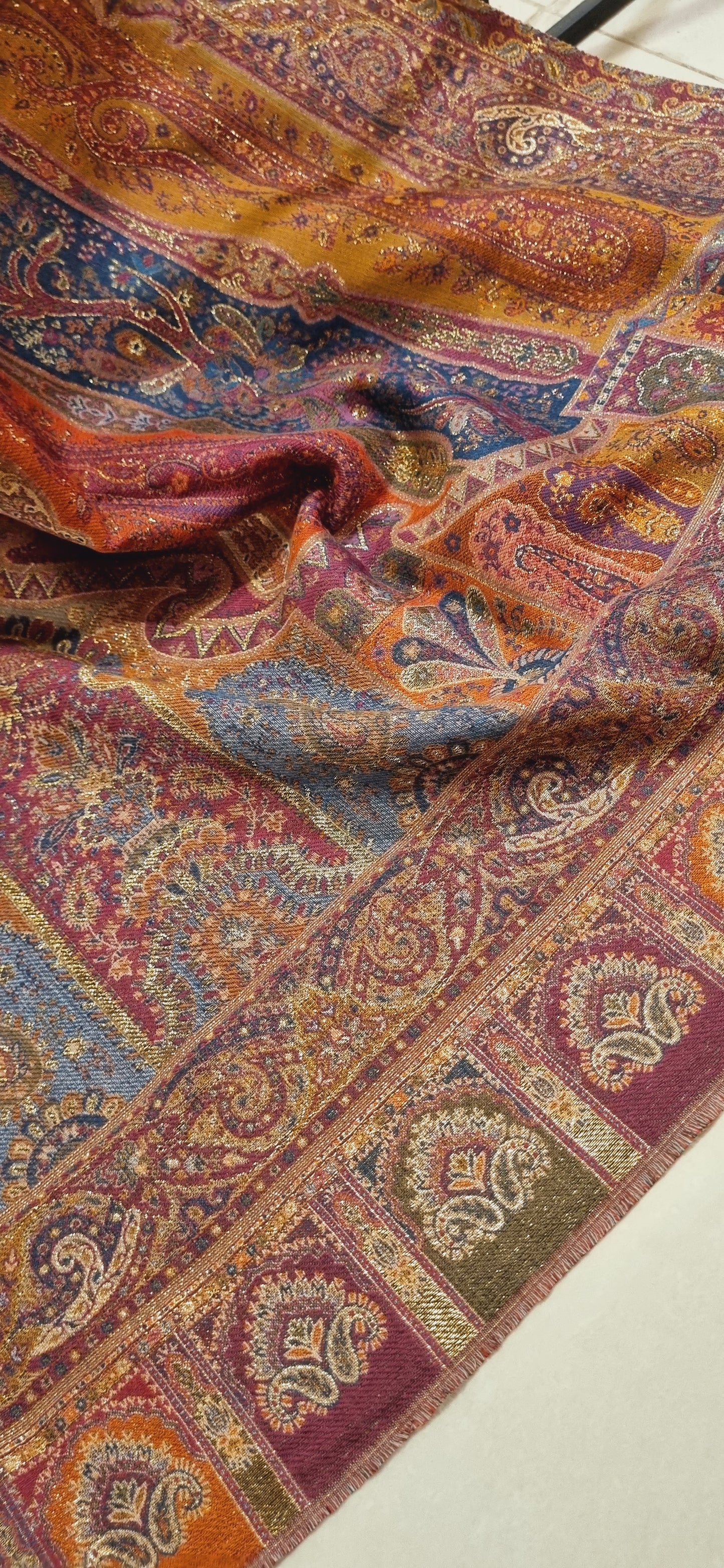 Pashmina kaani with zaree