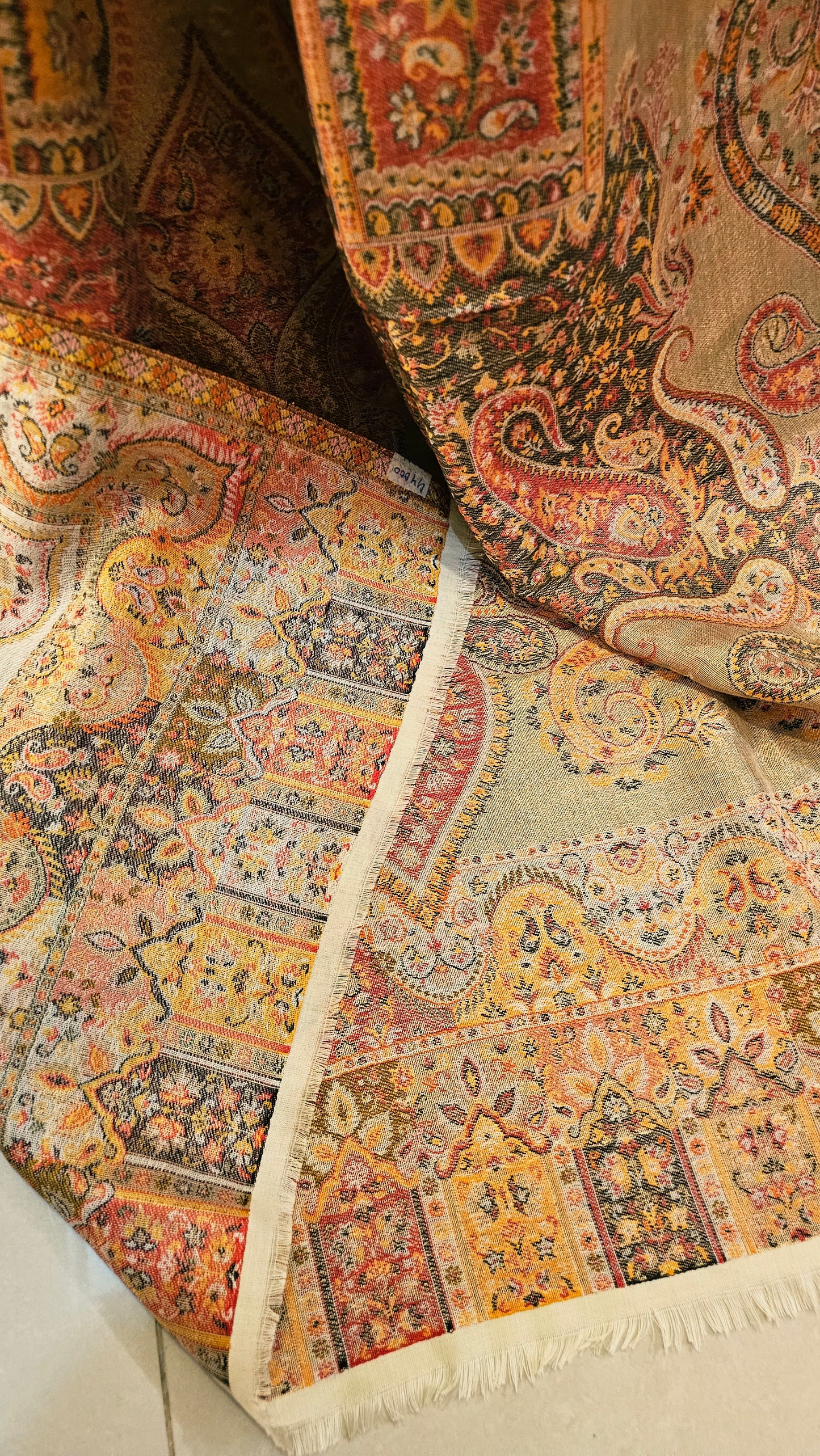 Moonlight reversible gandhara kaani: Pashmina