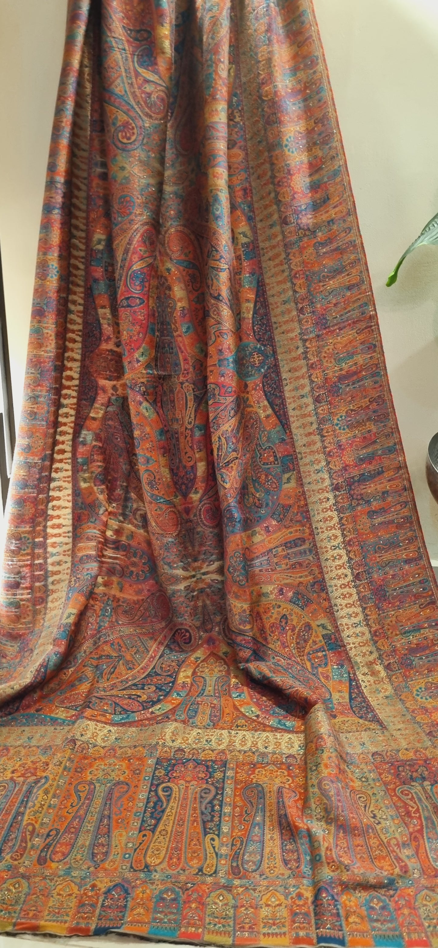 Shahjahani kaani shawl