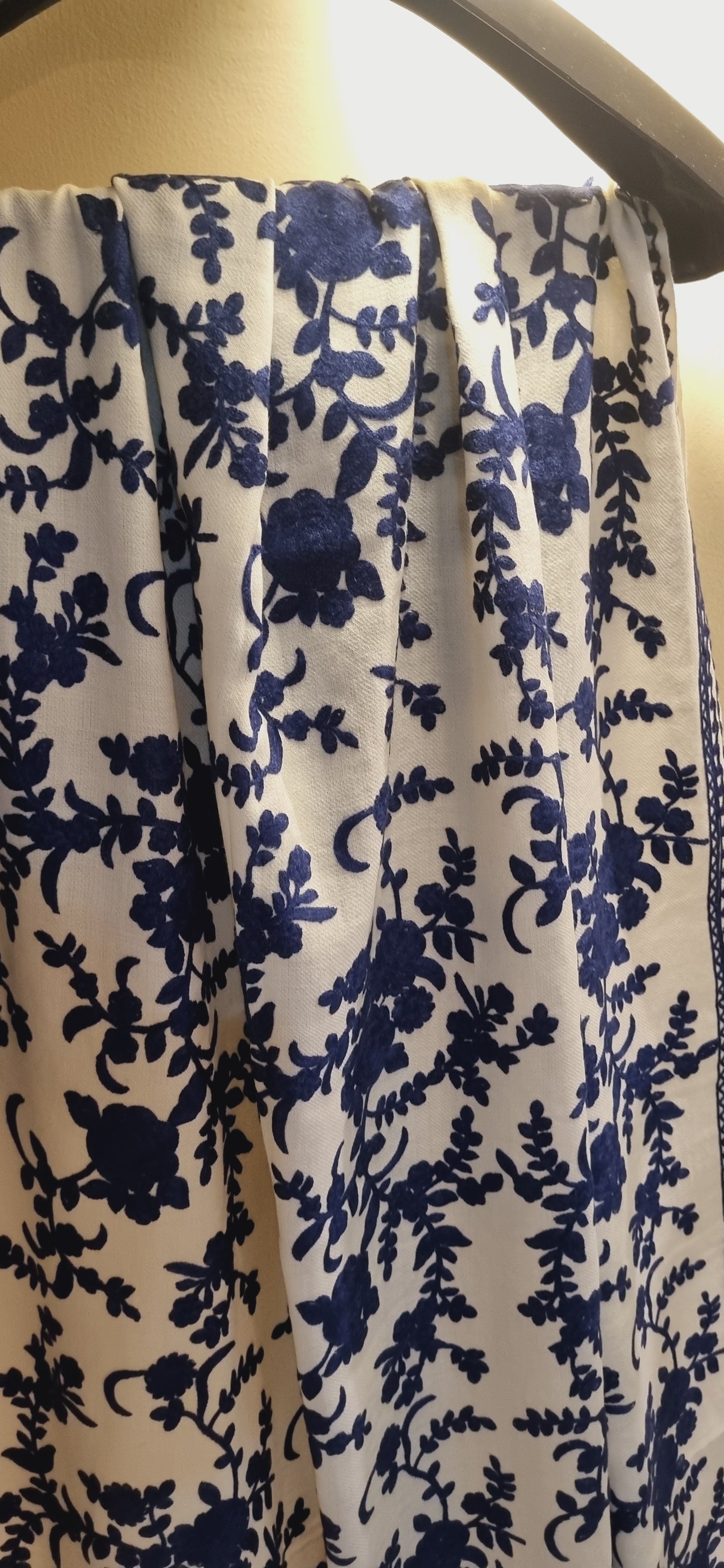 Pashmina embroidered