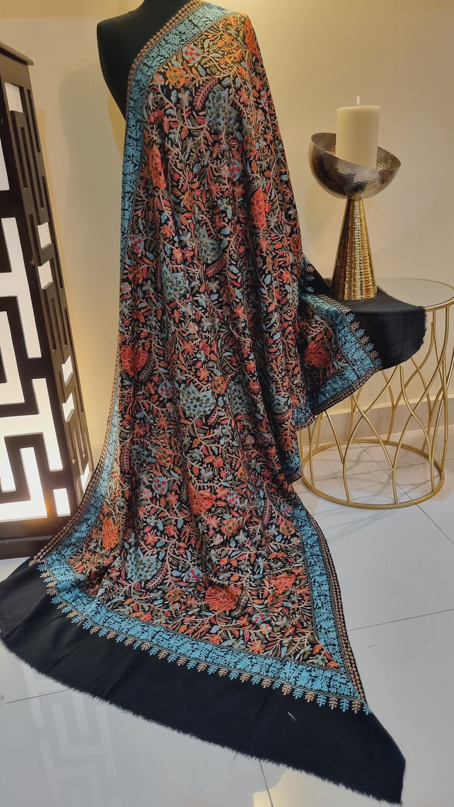 Embroidered pashmina shawl