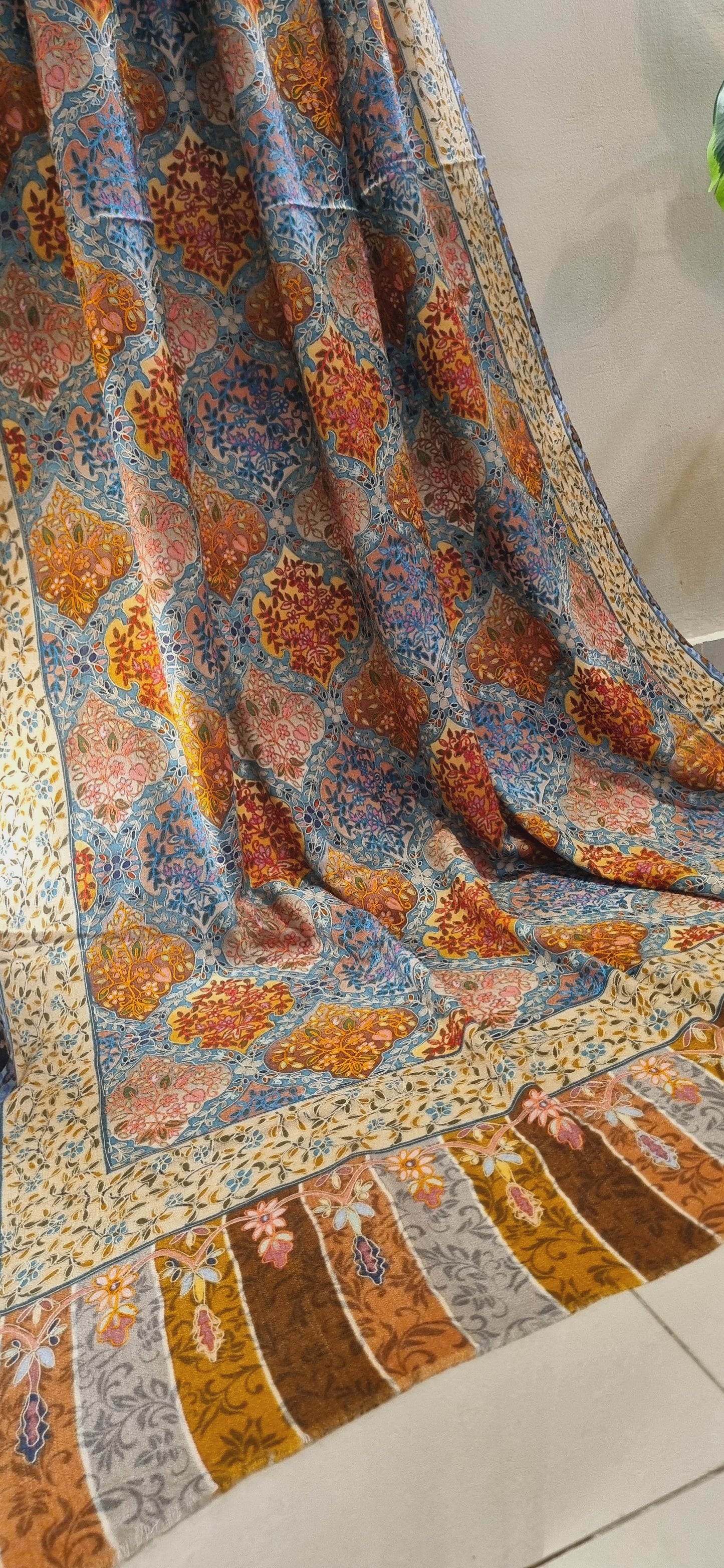 Reelkar embroidered pashmina