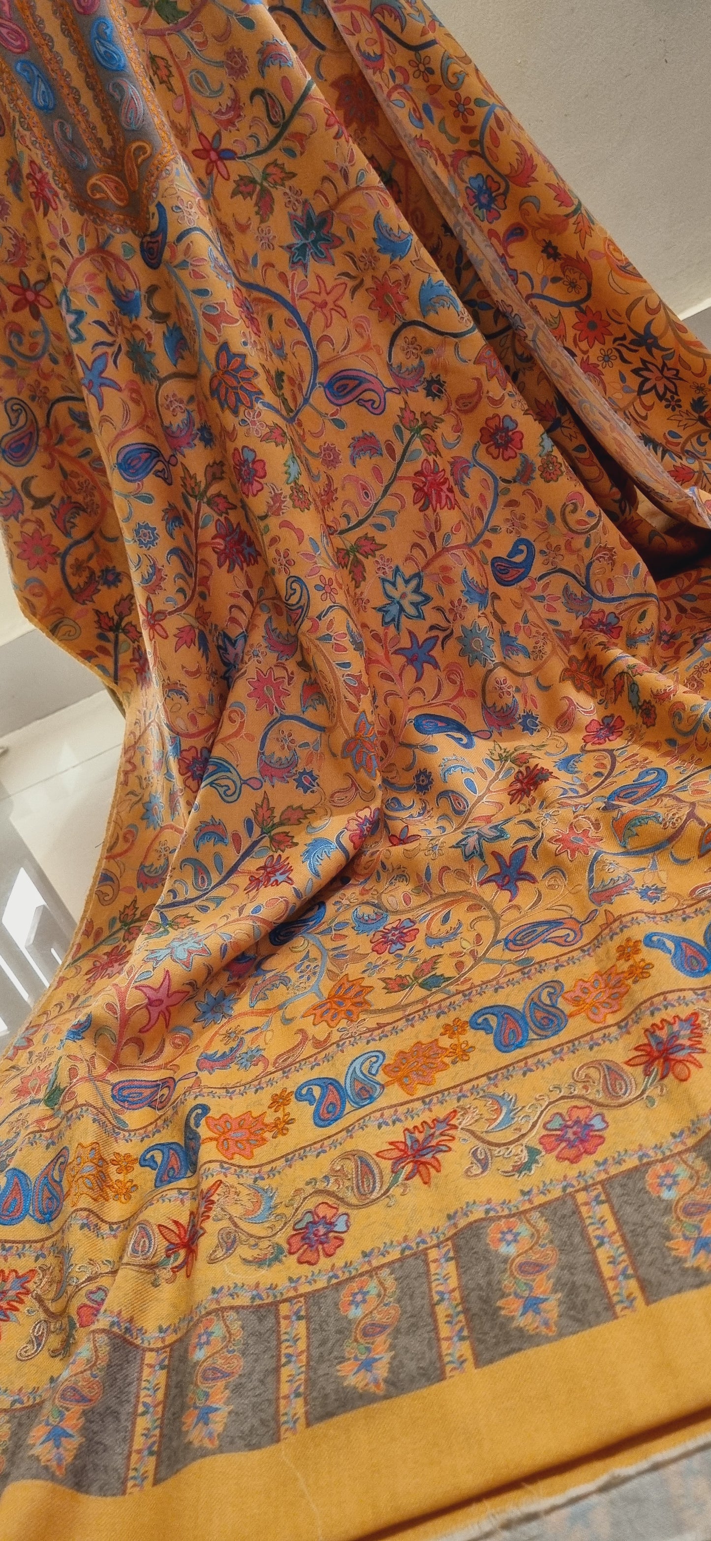 Reelkar pashmina suit