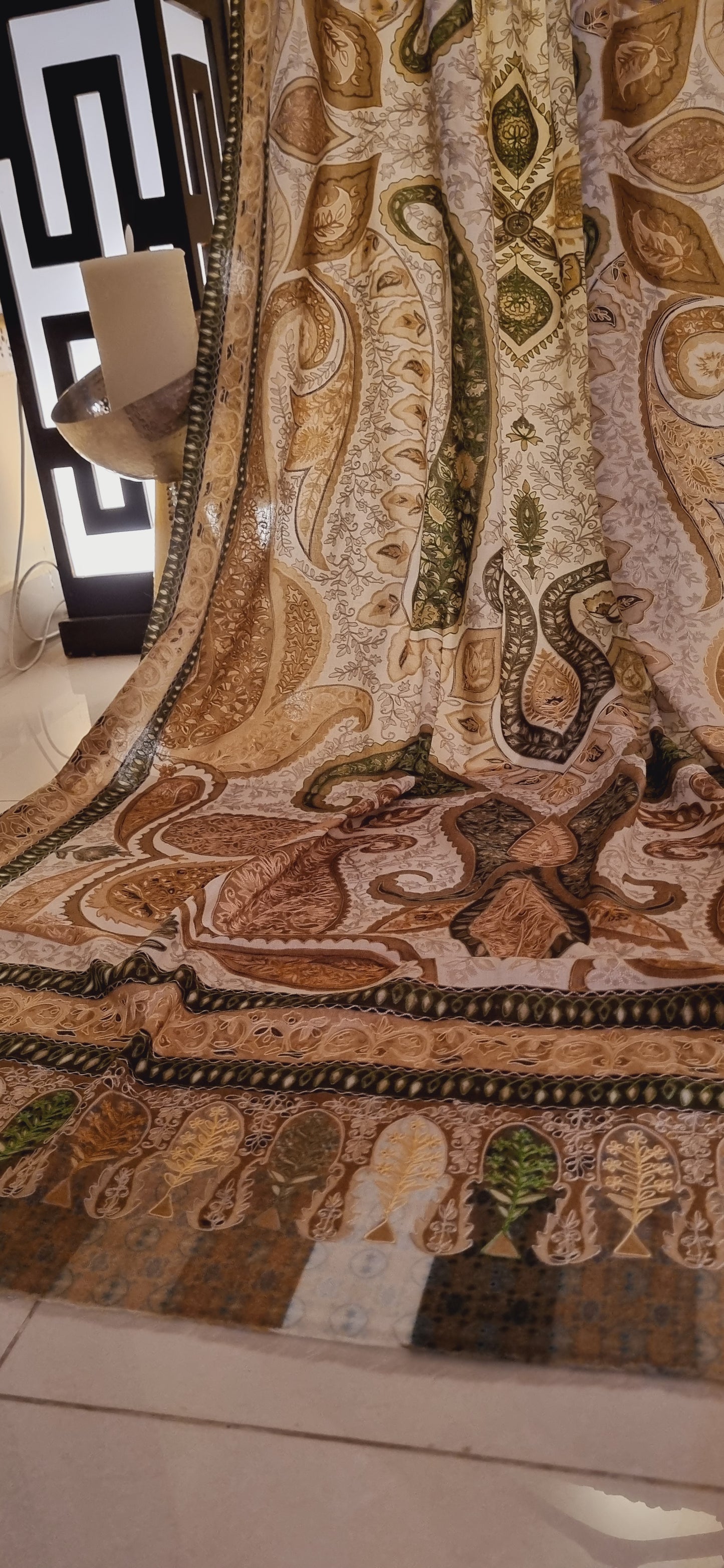 Reelkar embroidered pashmina