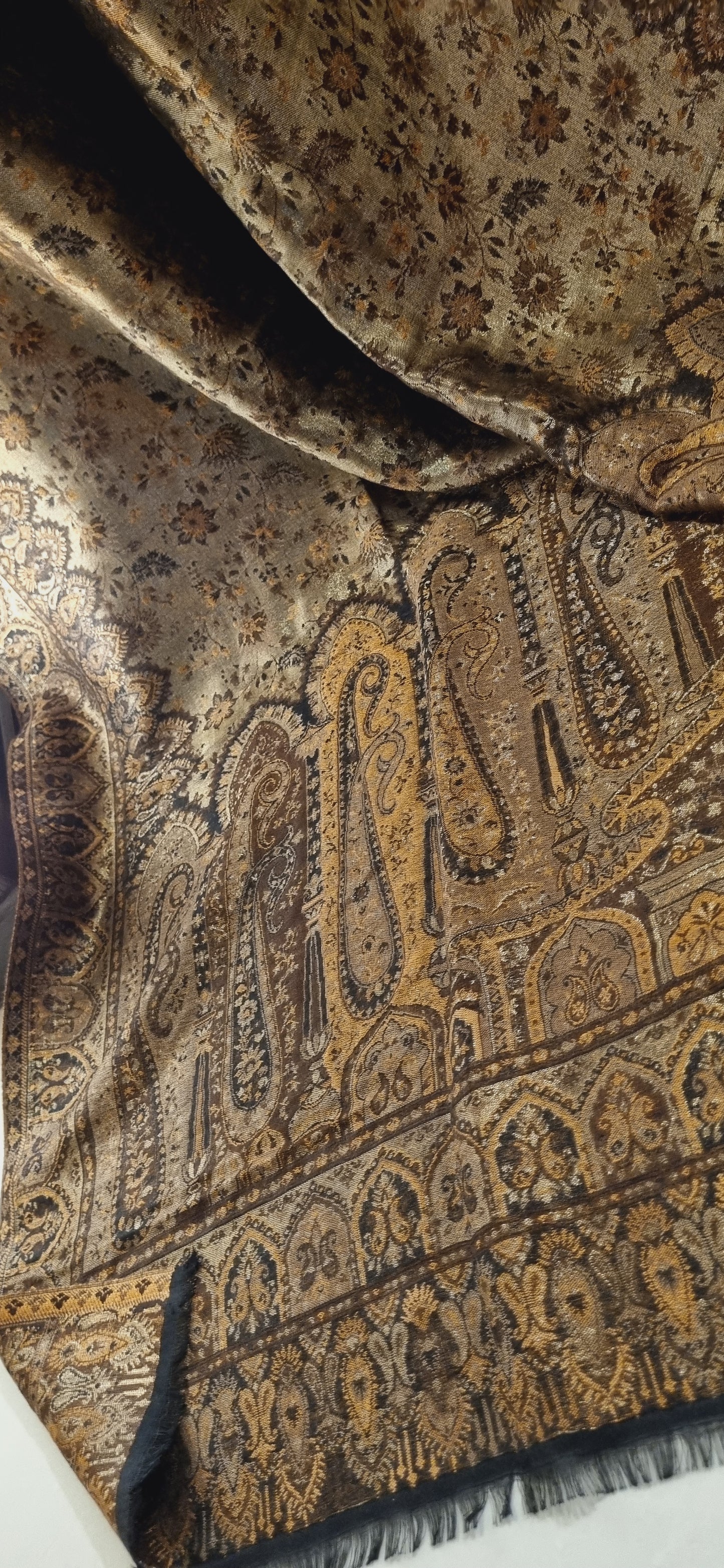 Reversible gandhara kaani shawl