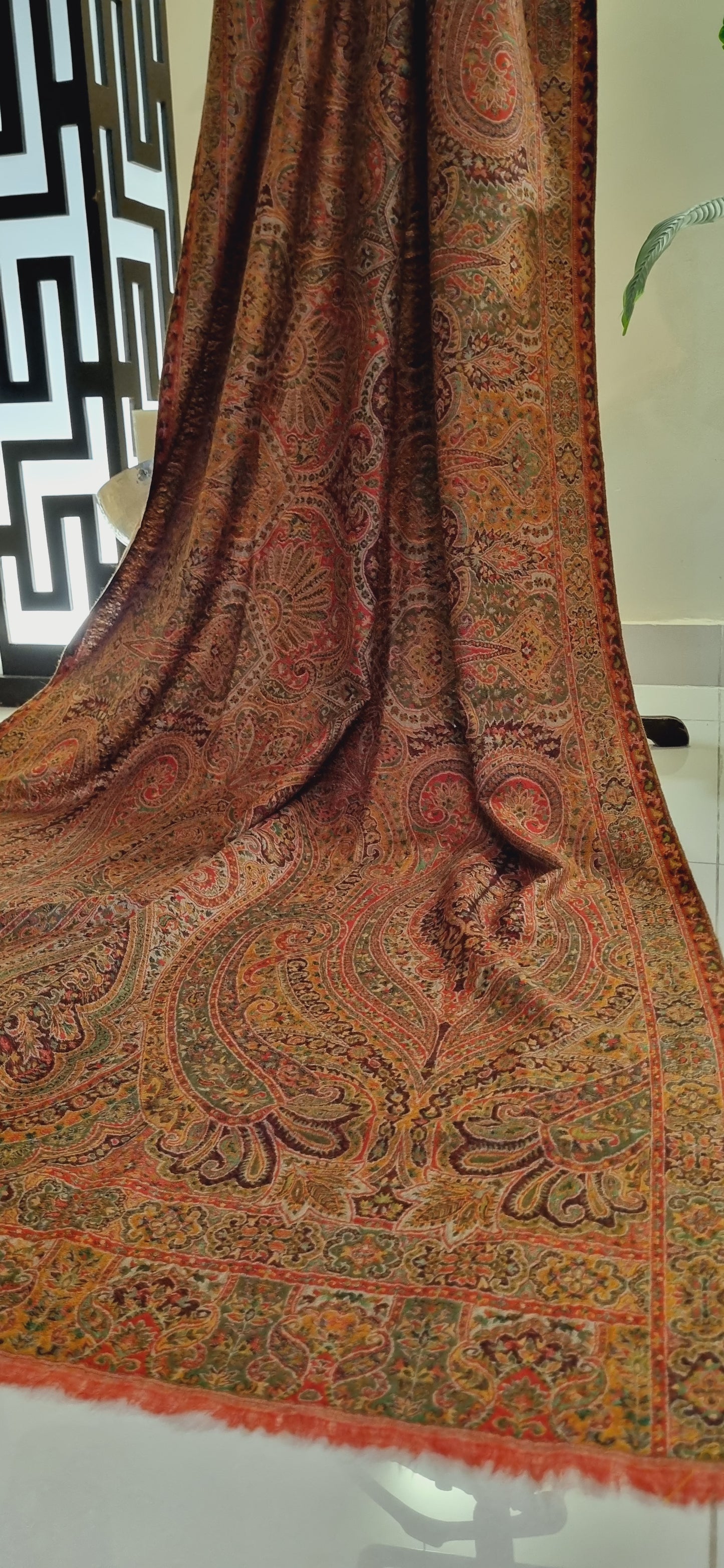 Reversible persian kaani pashmina