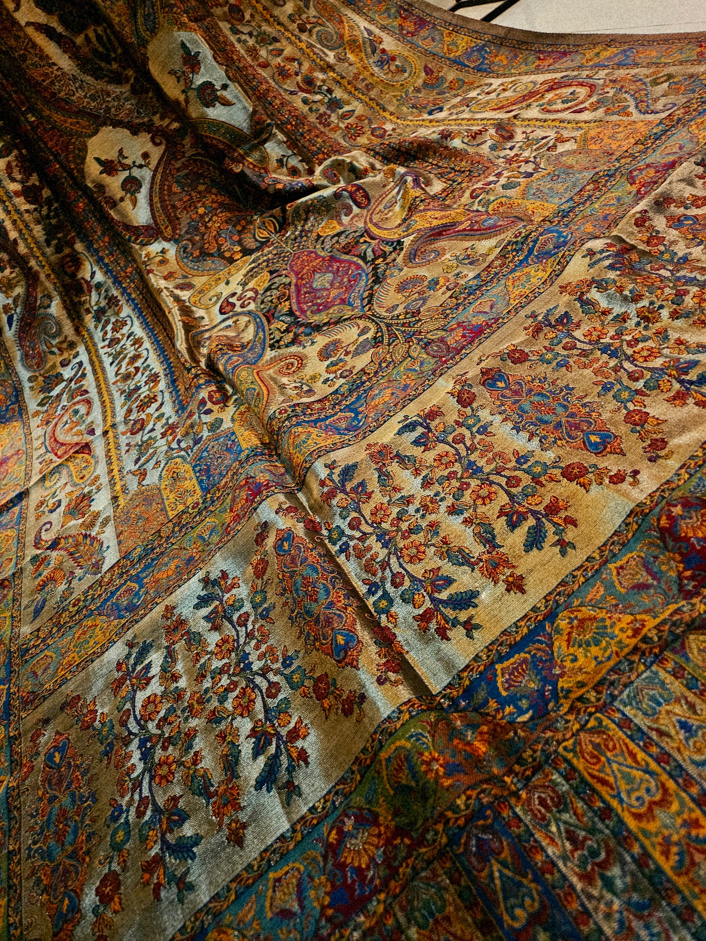 Silky moonlight kaani shawl/dupata