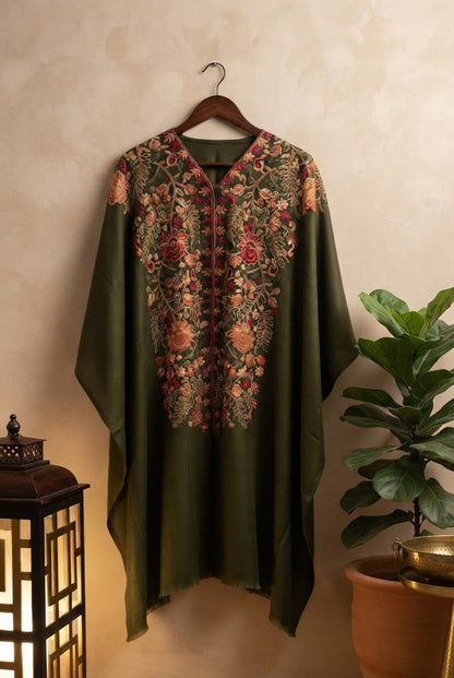 Embroidered cape: Pashmina