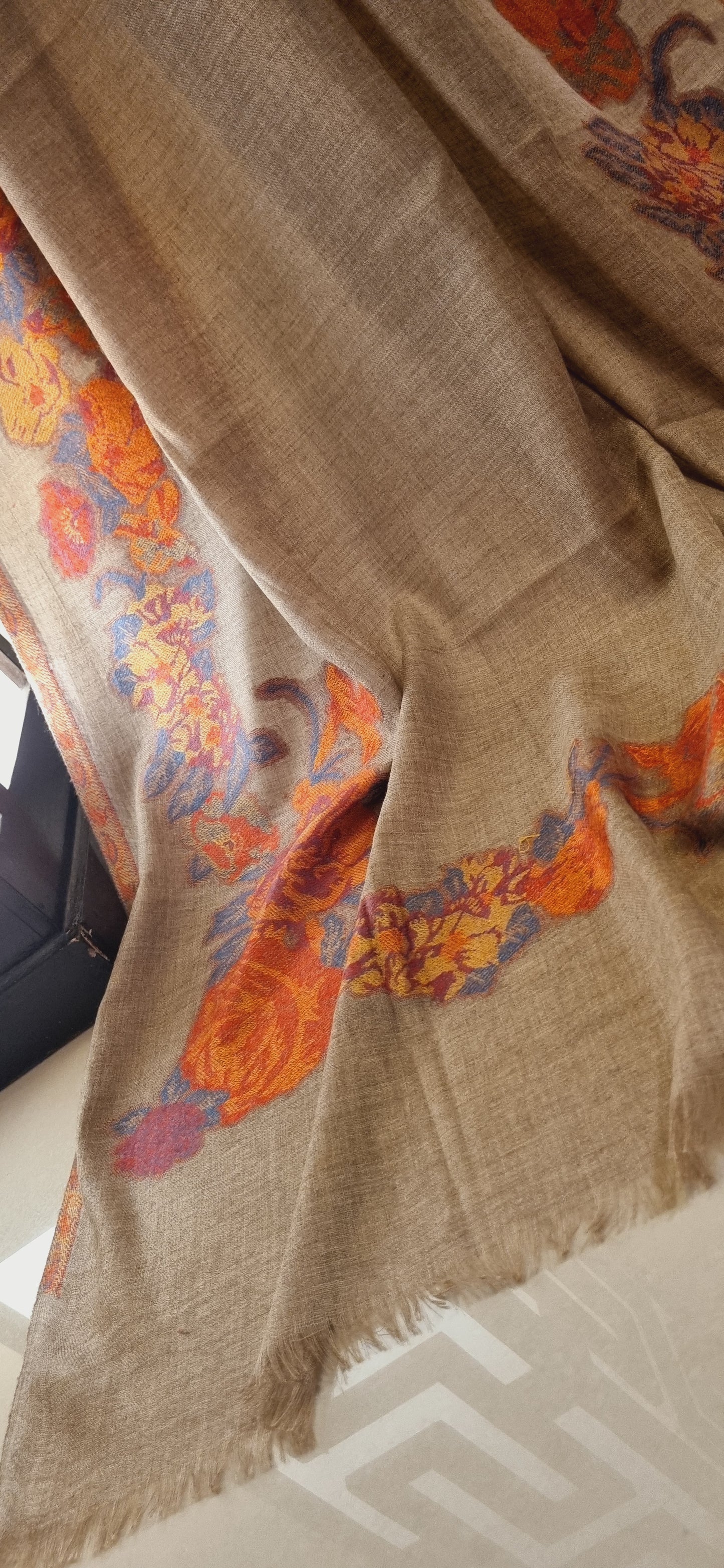 Woolen pashmina kaani shawl