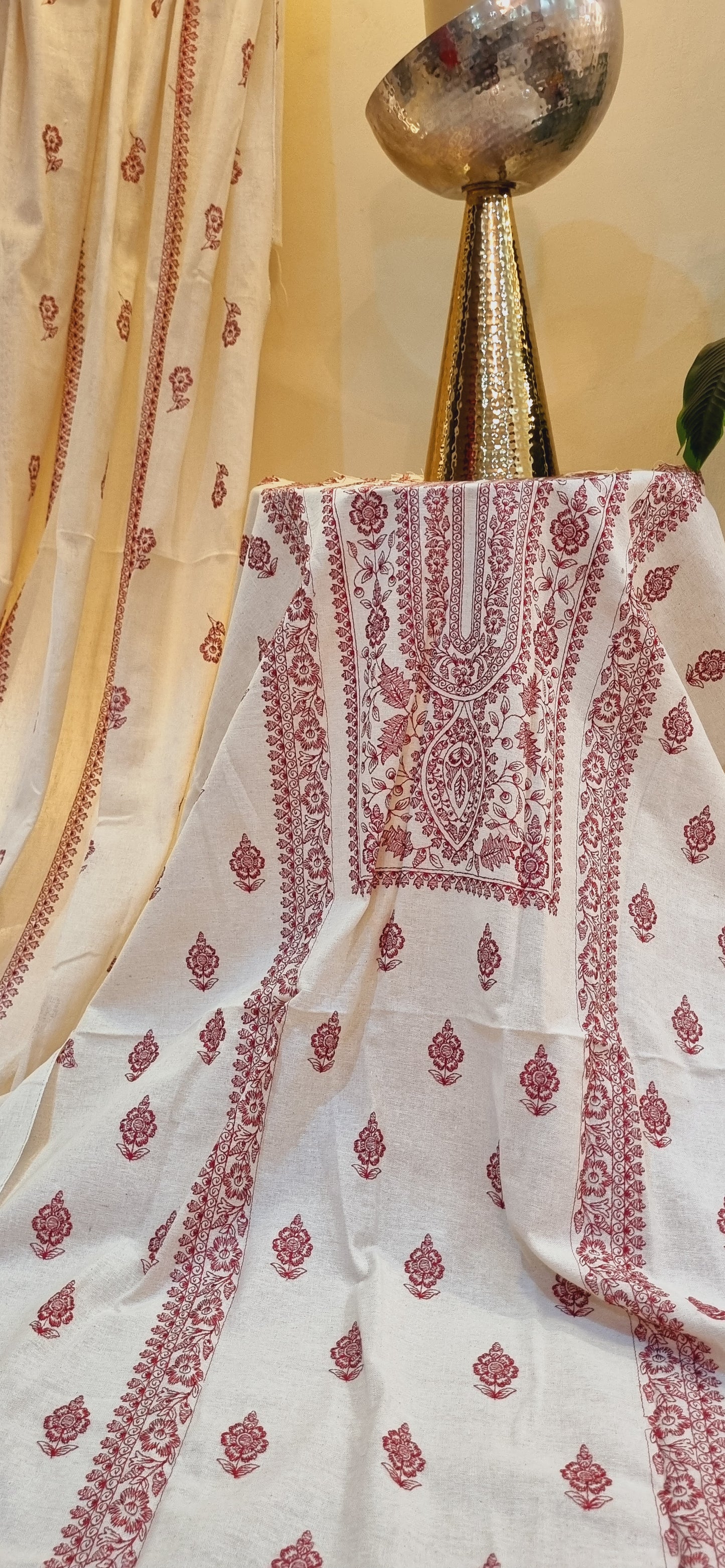 Khaddar karandi embroidered three piece